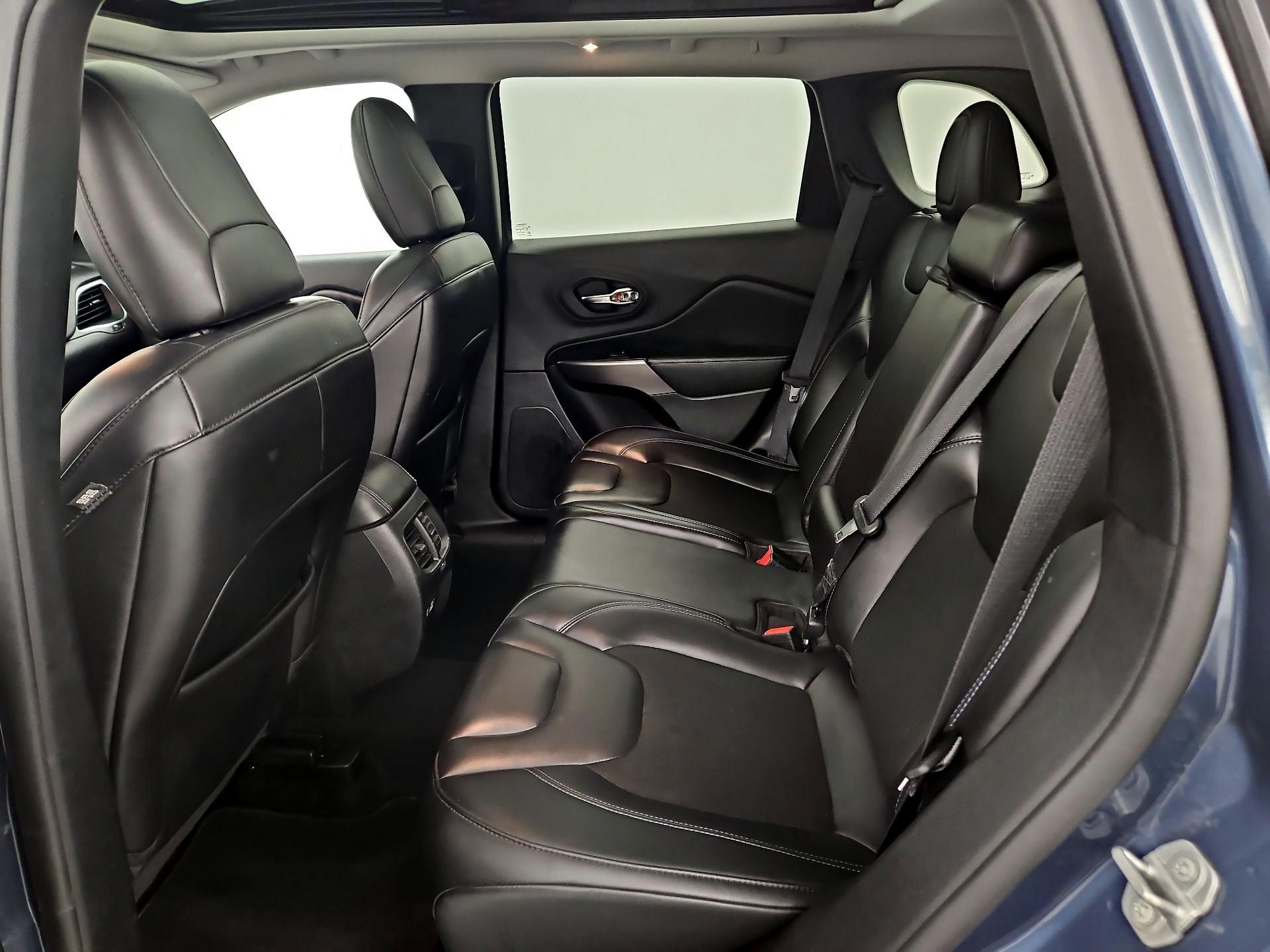 Thumbnail: 2021 Jeep Cherokee - 20
