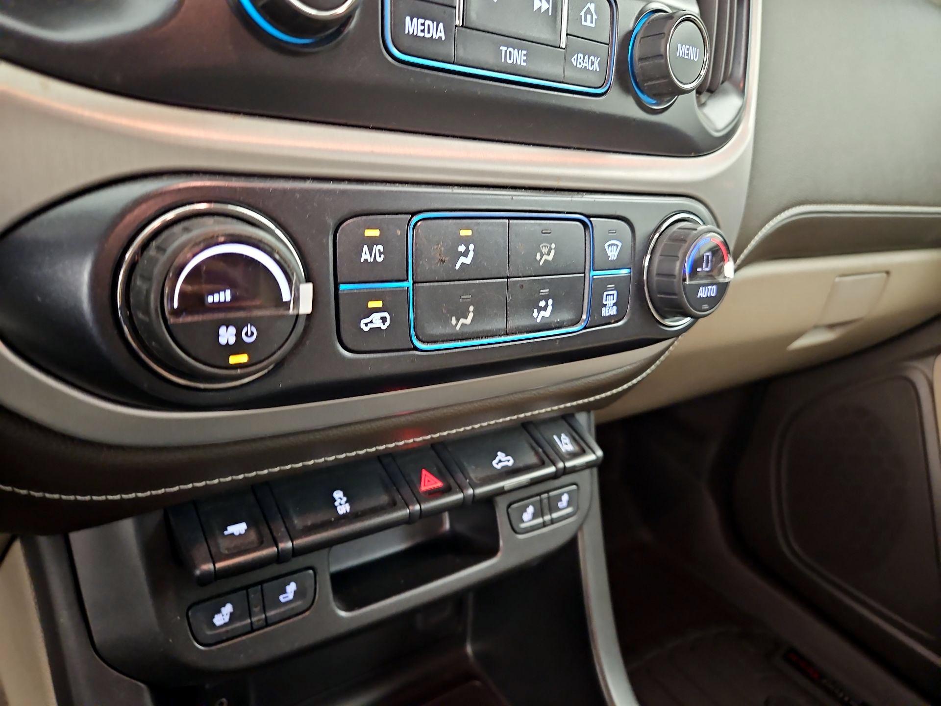Thumbnail: 2018 GMC Canyon - 16