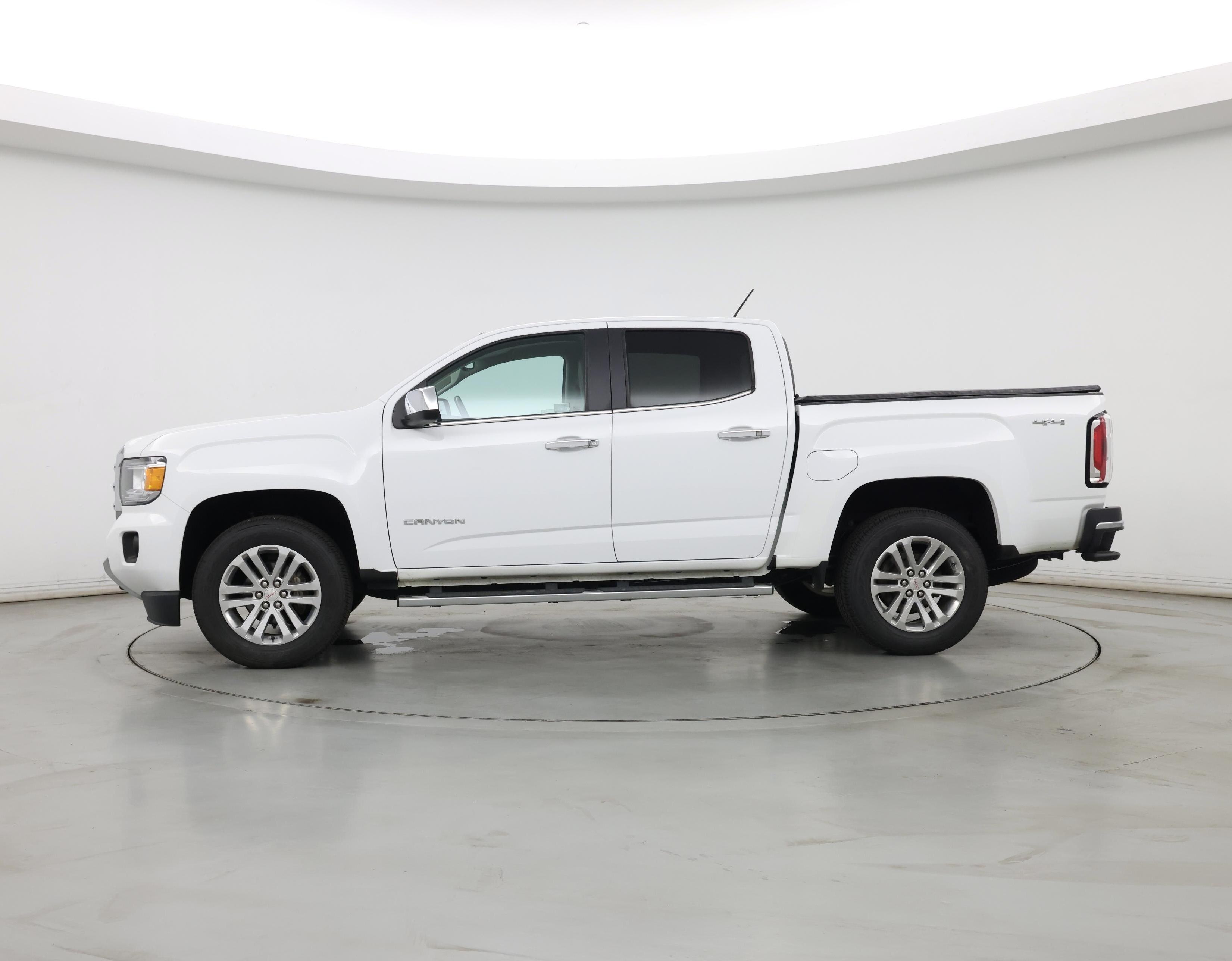 Thumbnail: 2018 GMC Canyon - 3
