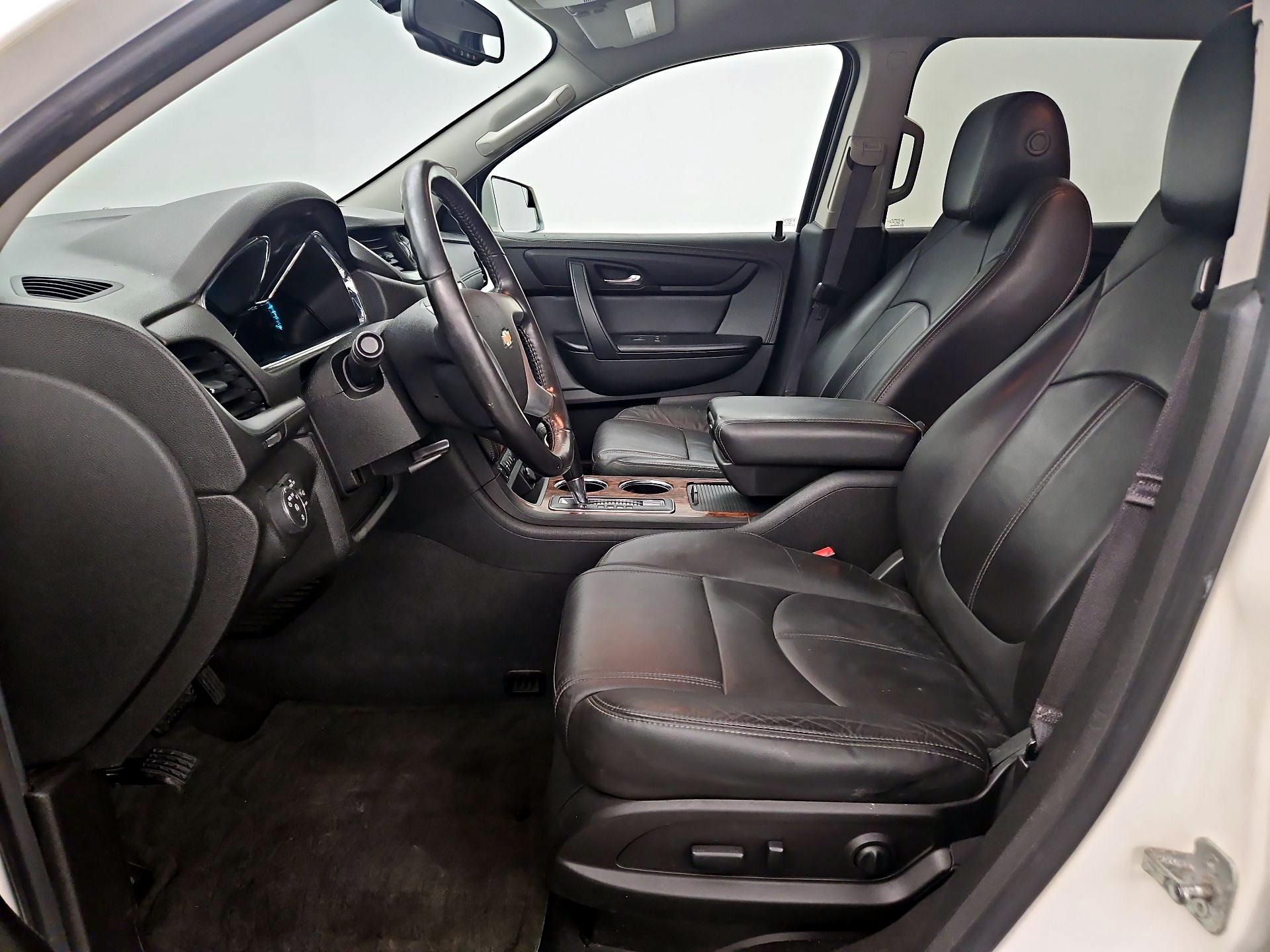 Thumbnail: 2014 Chevrolet Traverse - 11