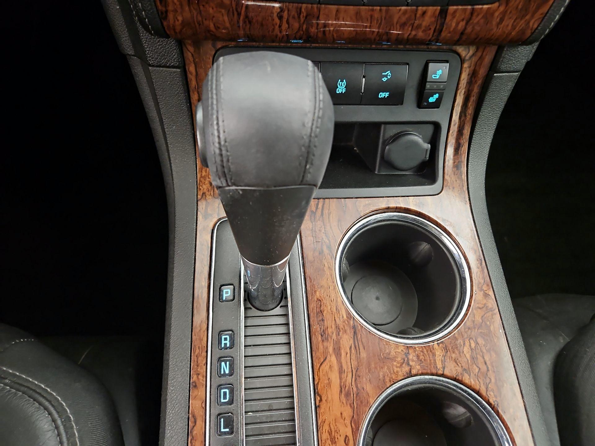 Thumbnail: 2014 Chevrolet Traverse - 17