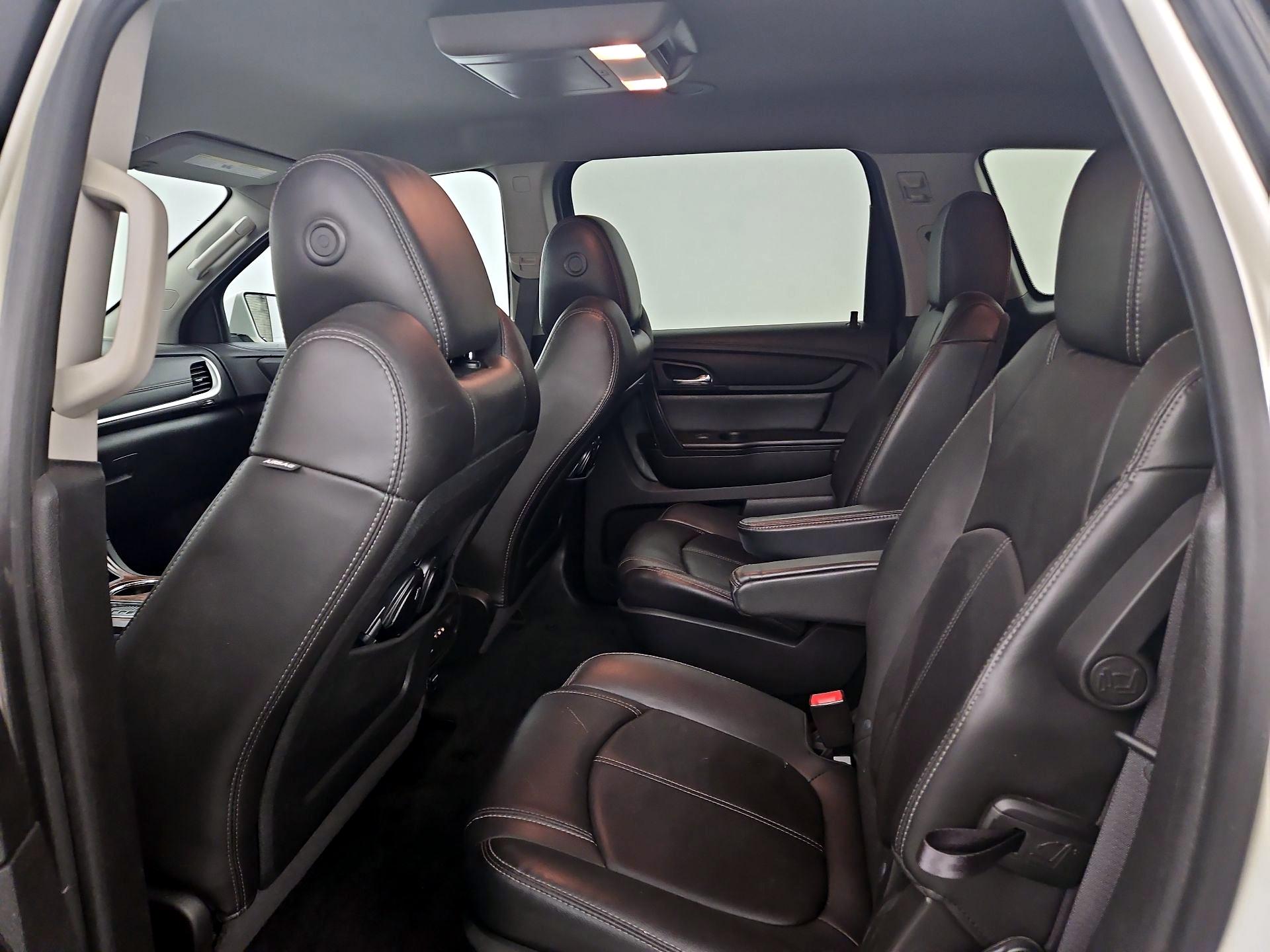 Thumbnail: 2014 Chevrolet Traverse - 19