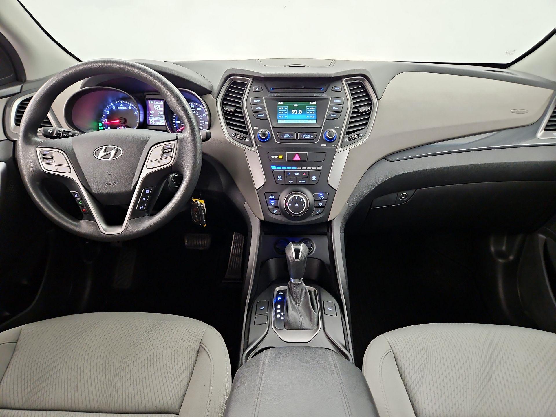 Thumbnail: 2016 Hyundai Santa Fe - 9