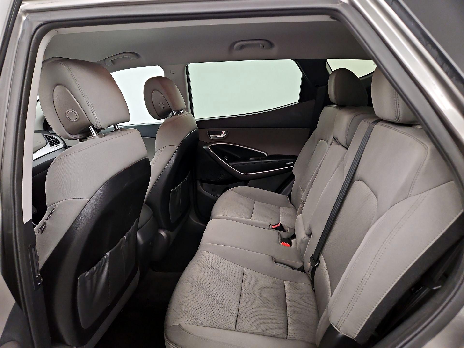 Thumbnail: 2016 Hyundai Santa Fe - 19
