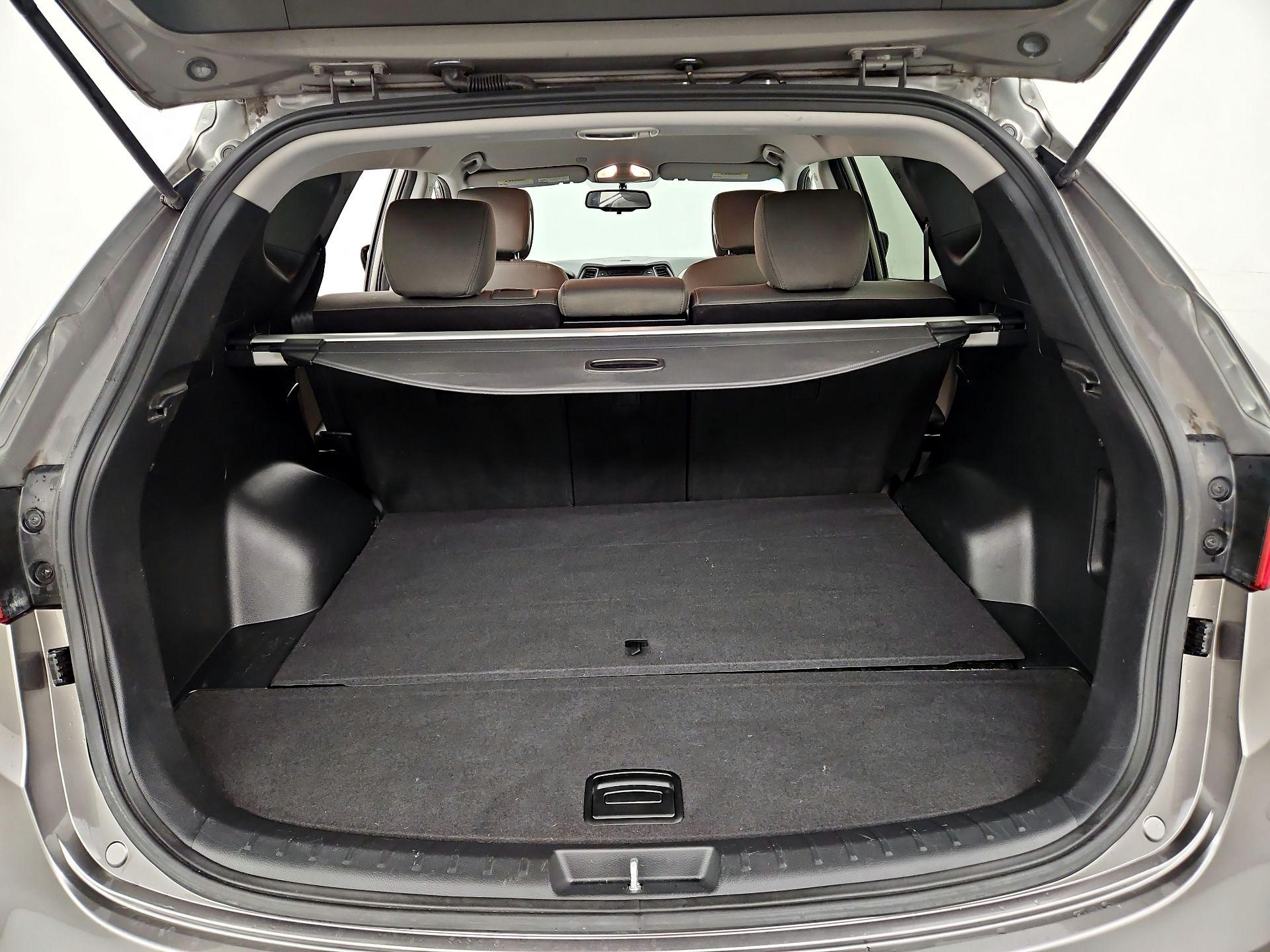 Thumbnail: 2016 Hyundai Santa Fe - 20