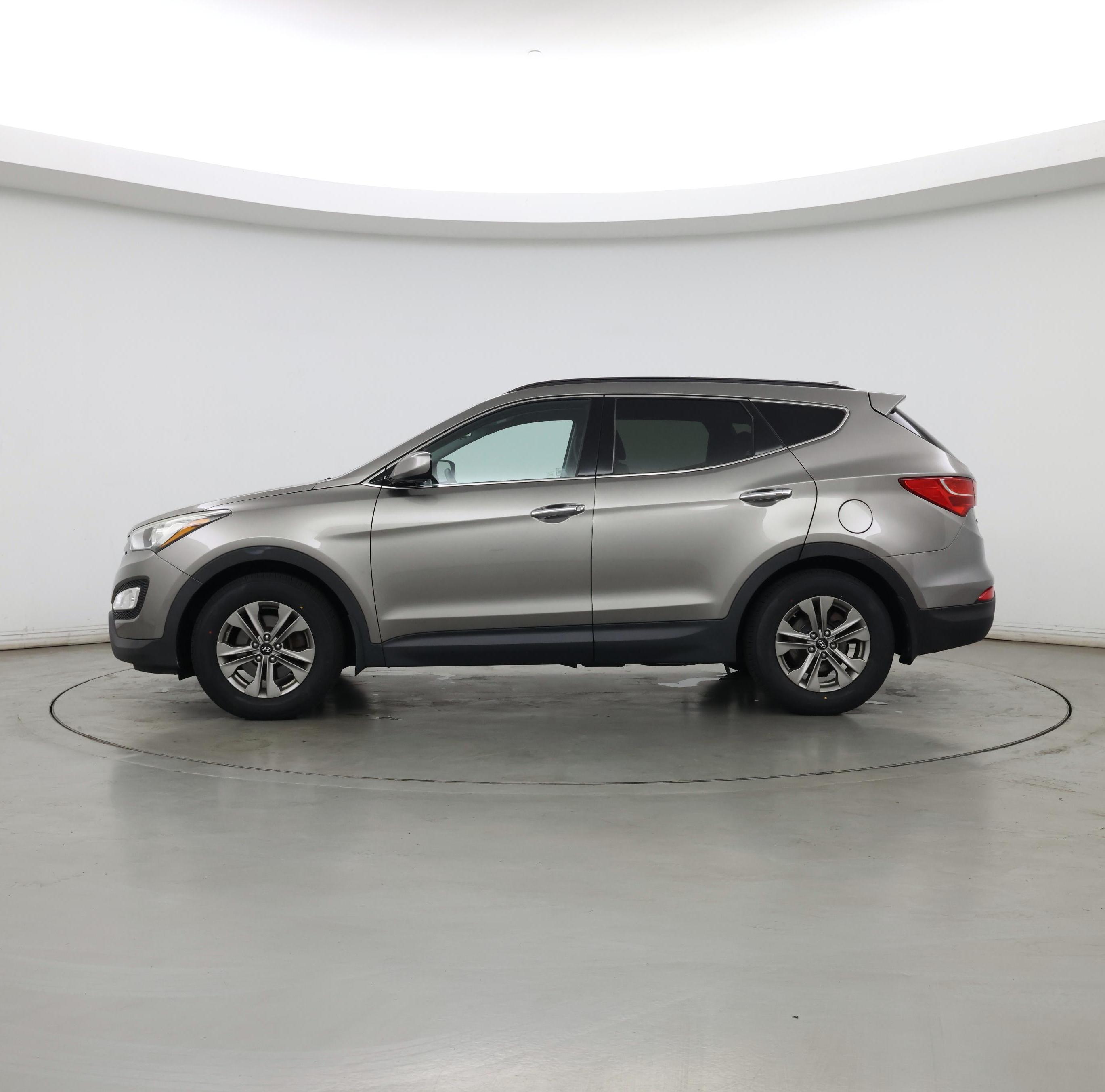 Thumbnail: 2016 Hyundai Santa Fe - 3