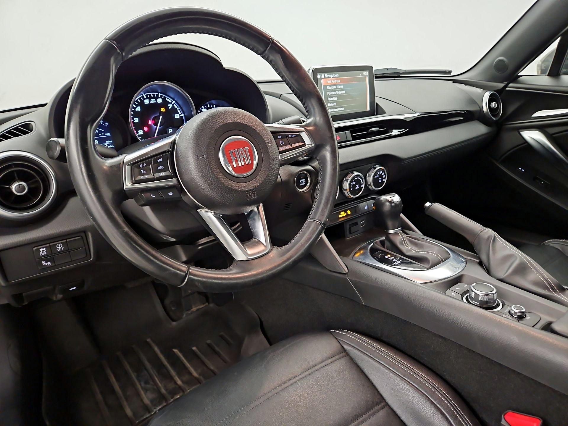 Thumbnail: 2017 Fiat 124 Spider - 9