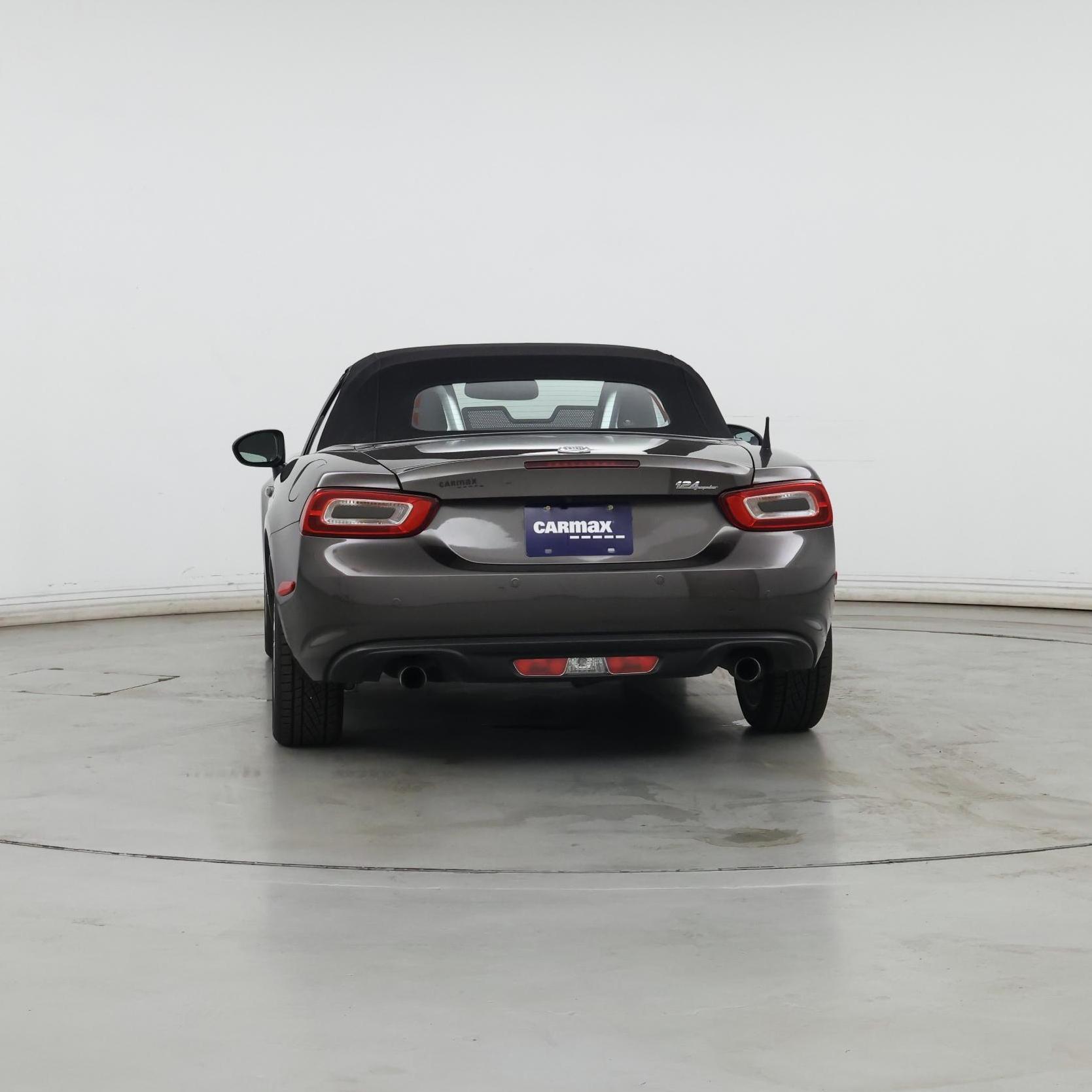 Thumbnail: 2017 Fiat 124 Spider - 6
