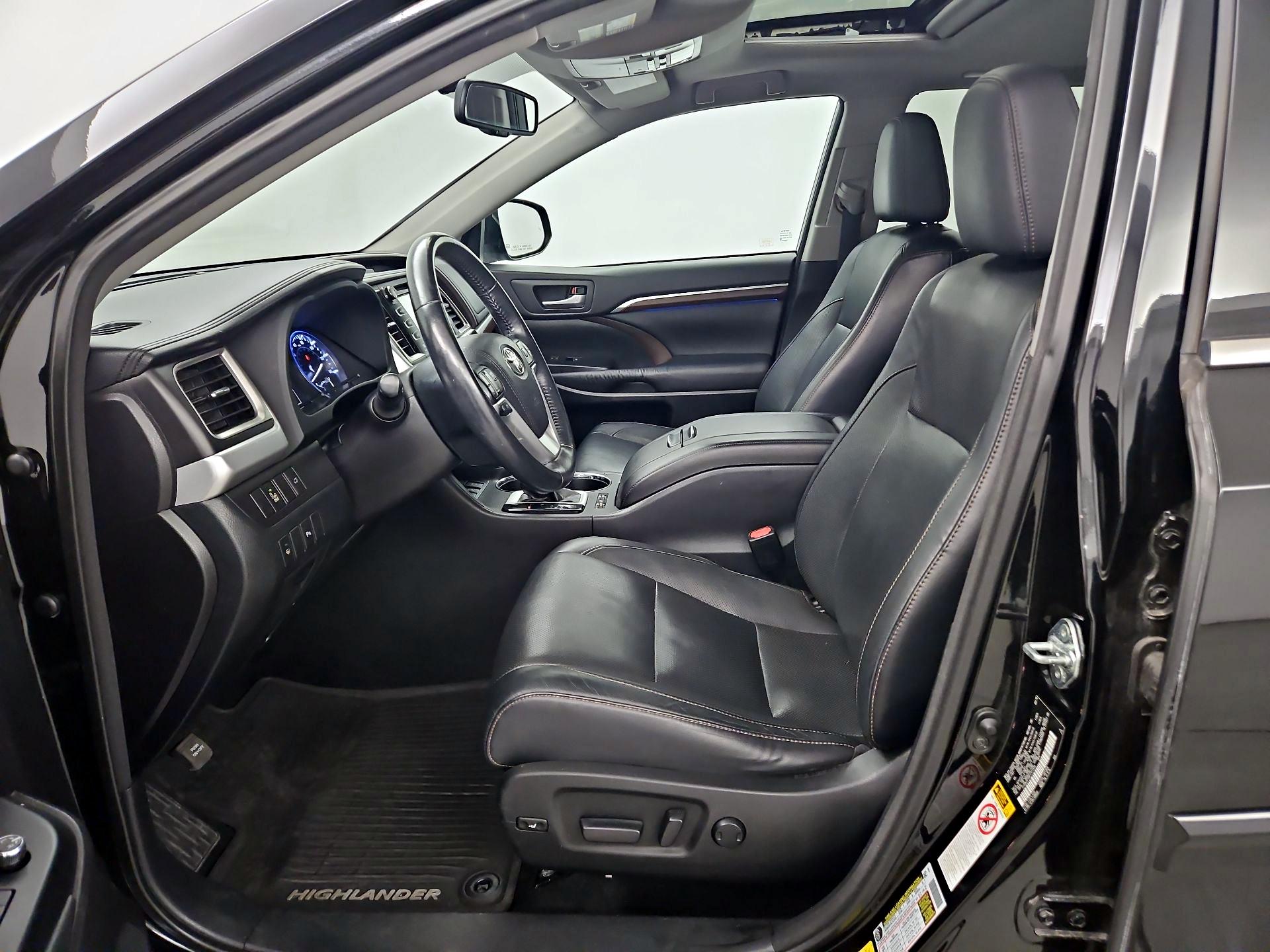 Thumbnail: 2015 Toyota Highlander - 11