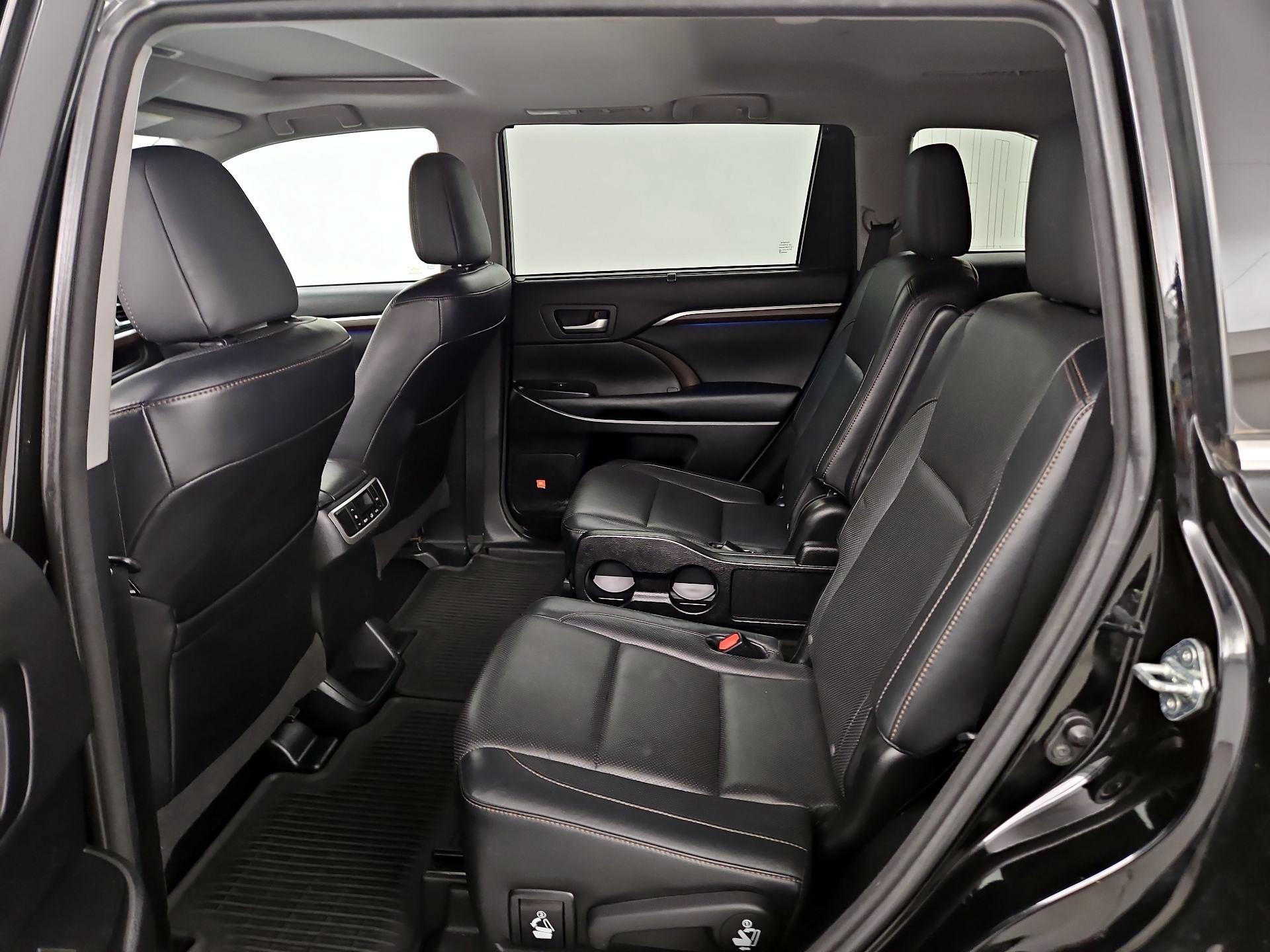 Thumbnail: 2015 Toyota Highlander - 20