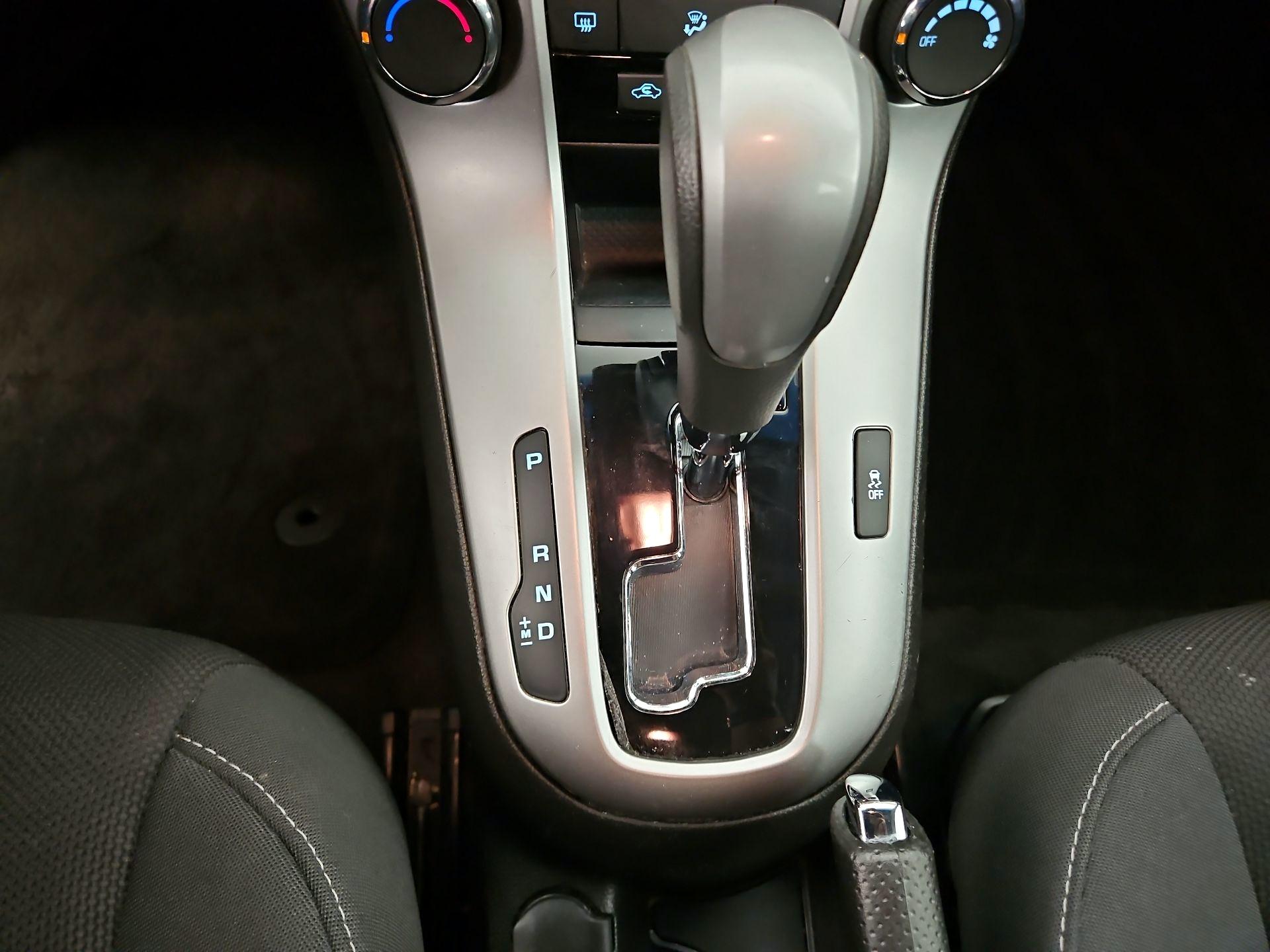 Thumbnail: 2016 Chevrolet Cruze - 17
