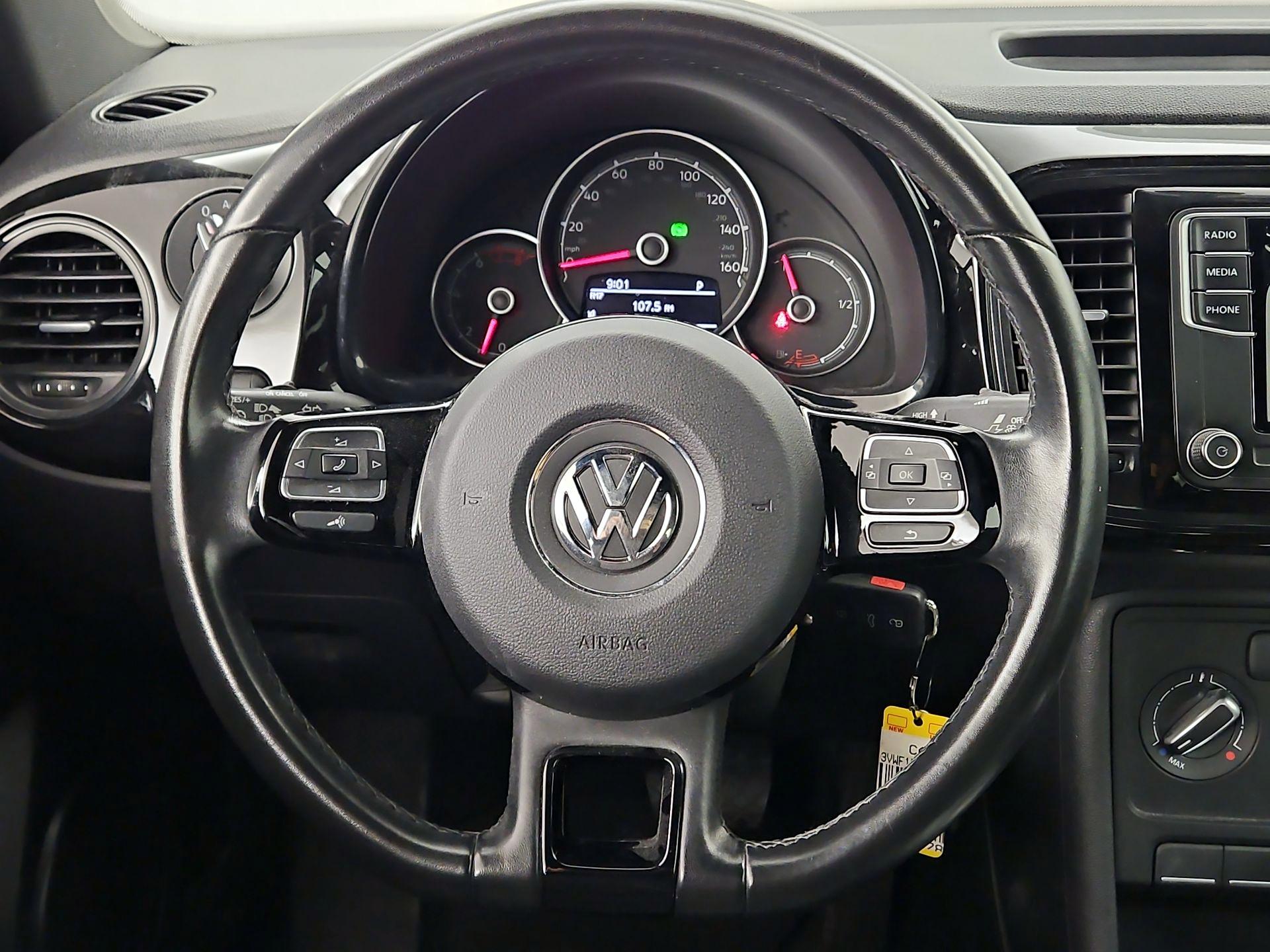 Thumbnail: 2017 Volkswagen Beetle - 10