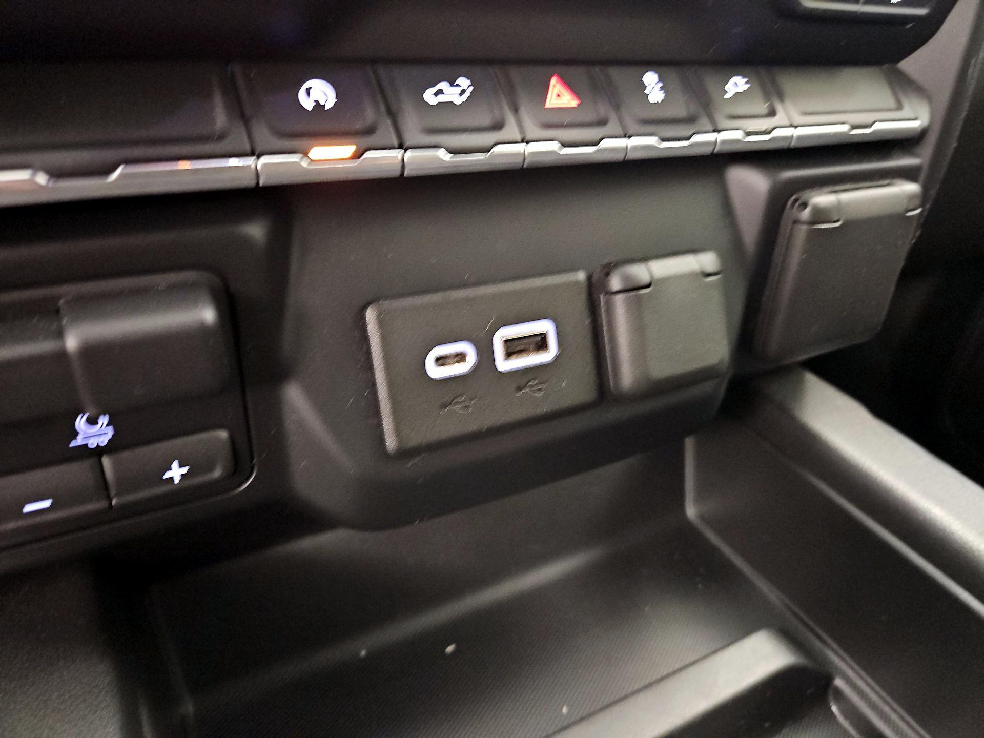 Thumbnail: 2019 Chevrolet Silverado 1500 - 18