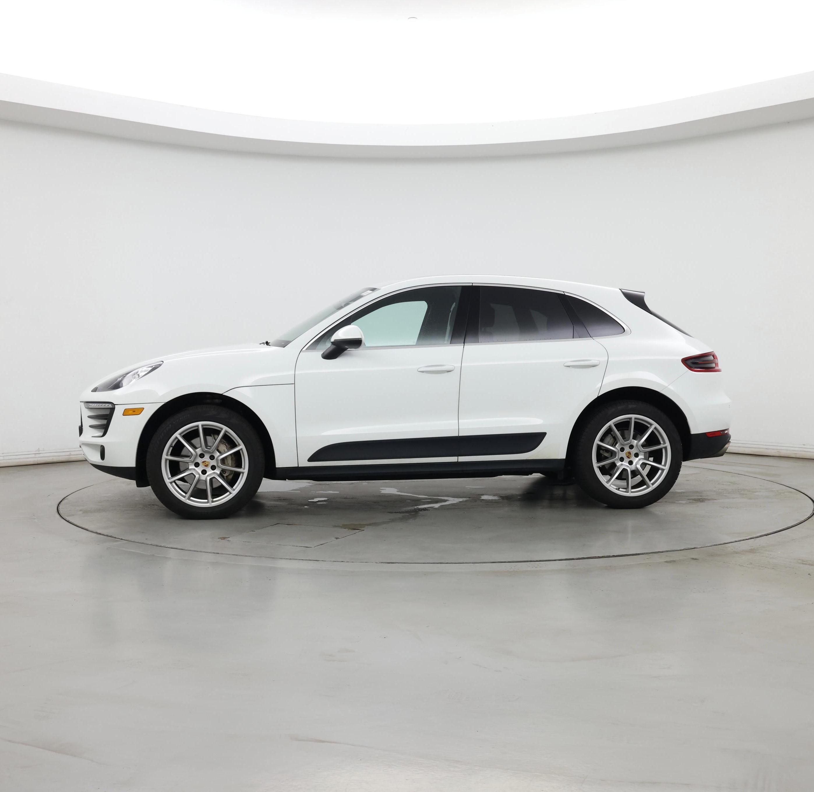 Thumbnail: 2017 Porsche Macan - 3