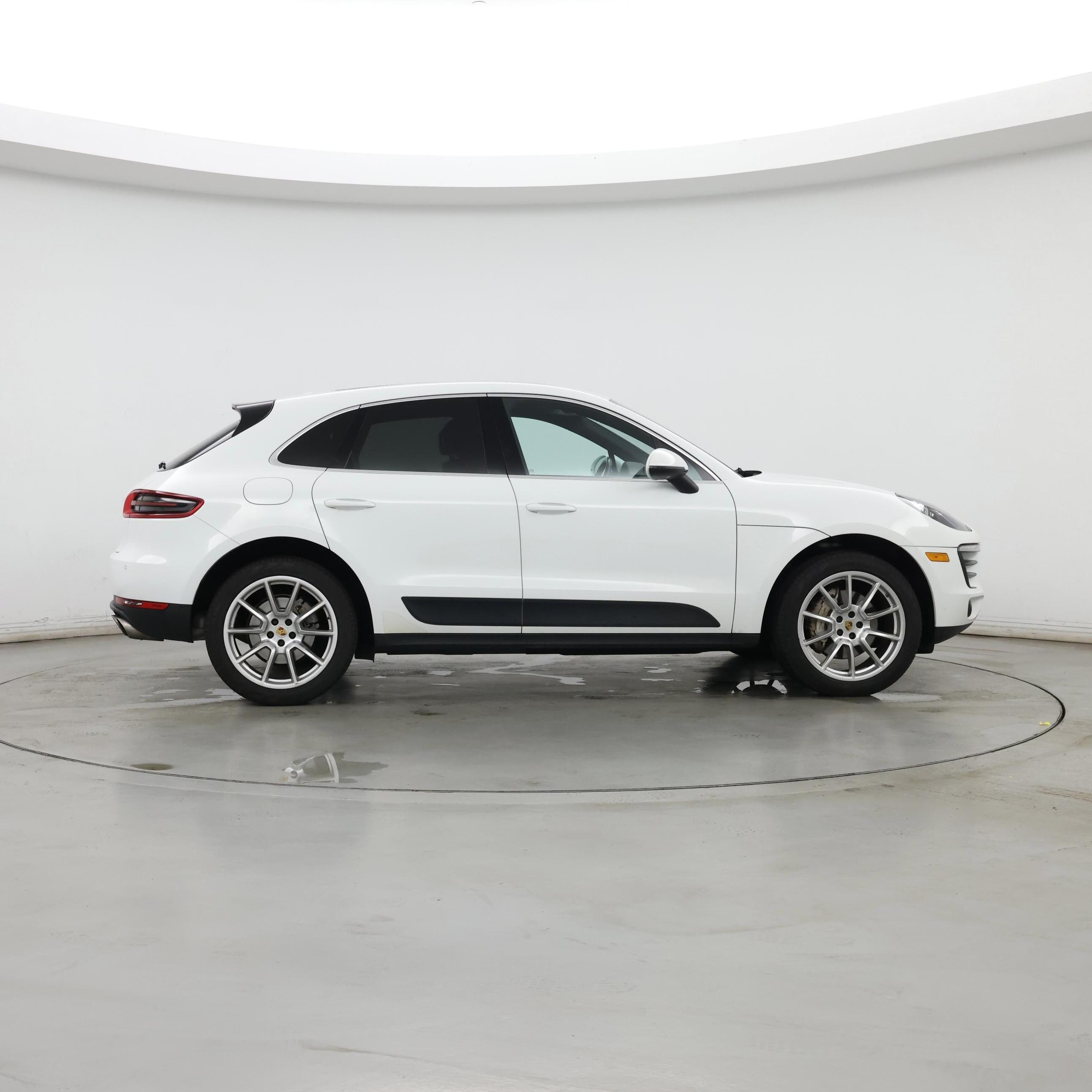 Thumbnail: 2017 Porsche Macan - 7