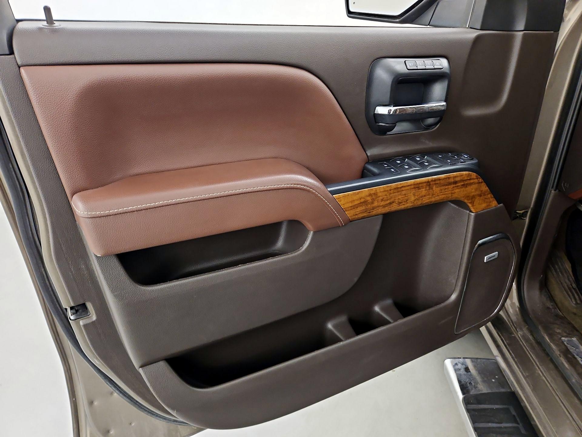 Thumbnail: 2015 Chevrolet Silverado 1500 - 12