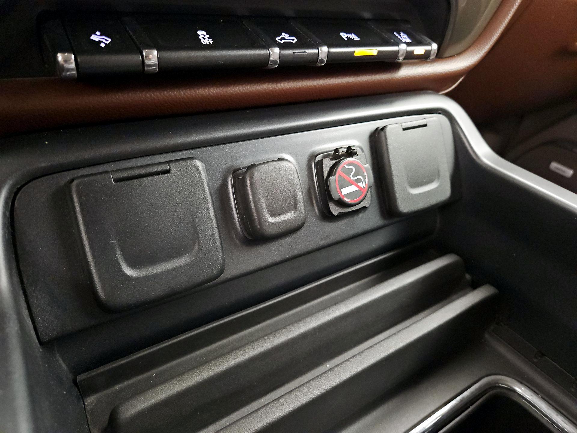 Thumbnail: 2015 Chevrolet Silverado 1500 - 19
