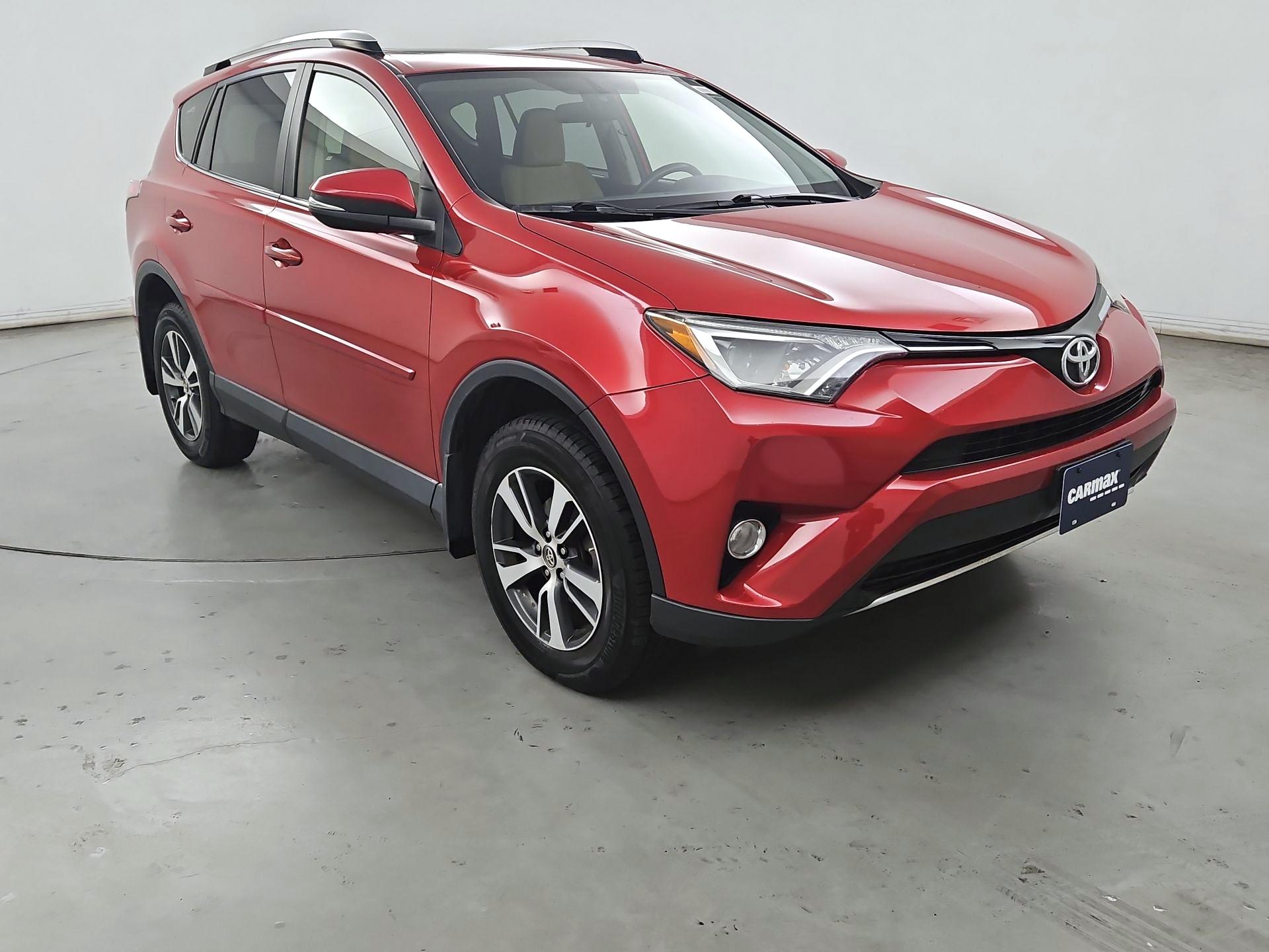 Thumbnail: 2016 Toyota RAV4 - 1