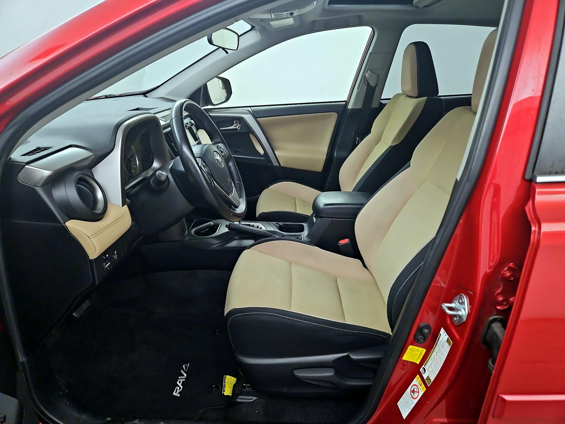 Thumbnail: 2016 Toyota RAV4 - 9