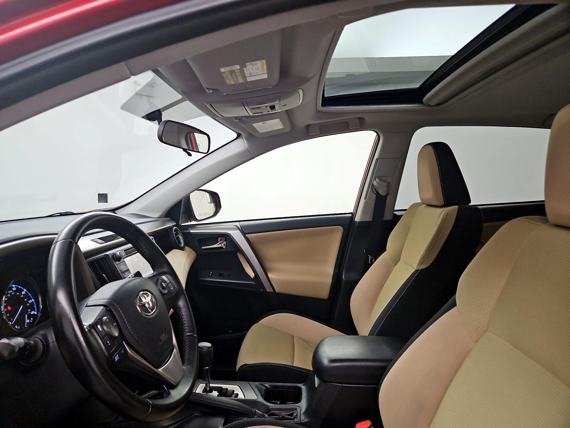Thumbnail: 2016 Toyota RAV4 - 17