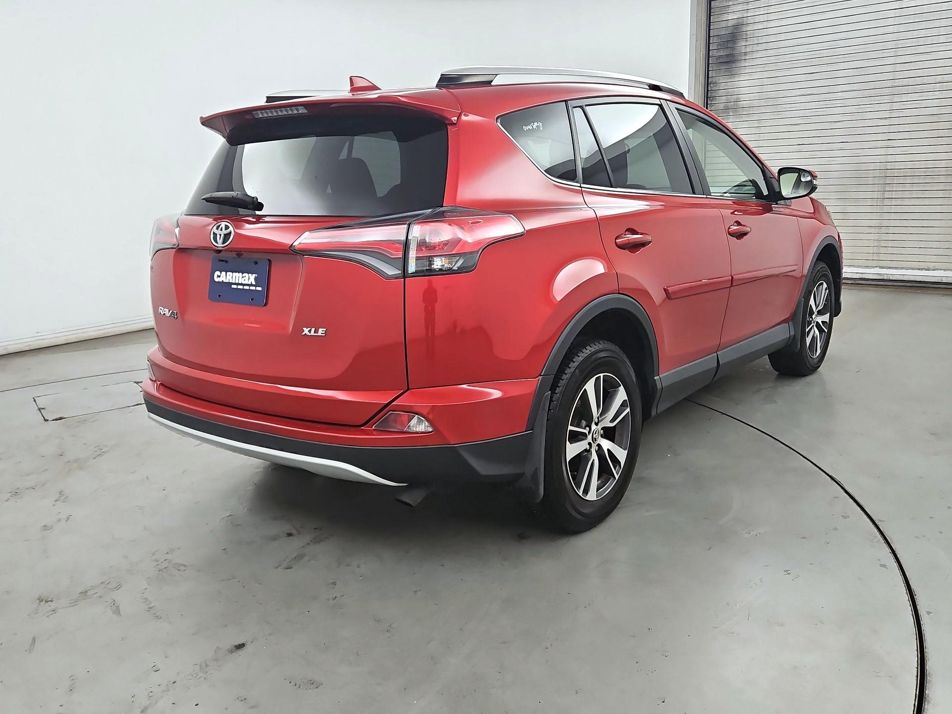 Thumbnail: 2016 Toyota RAV4 - 5