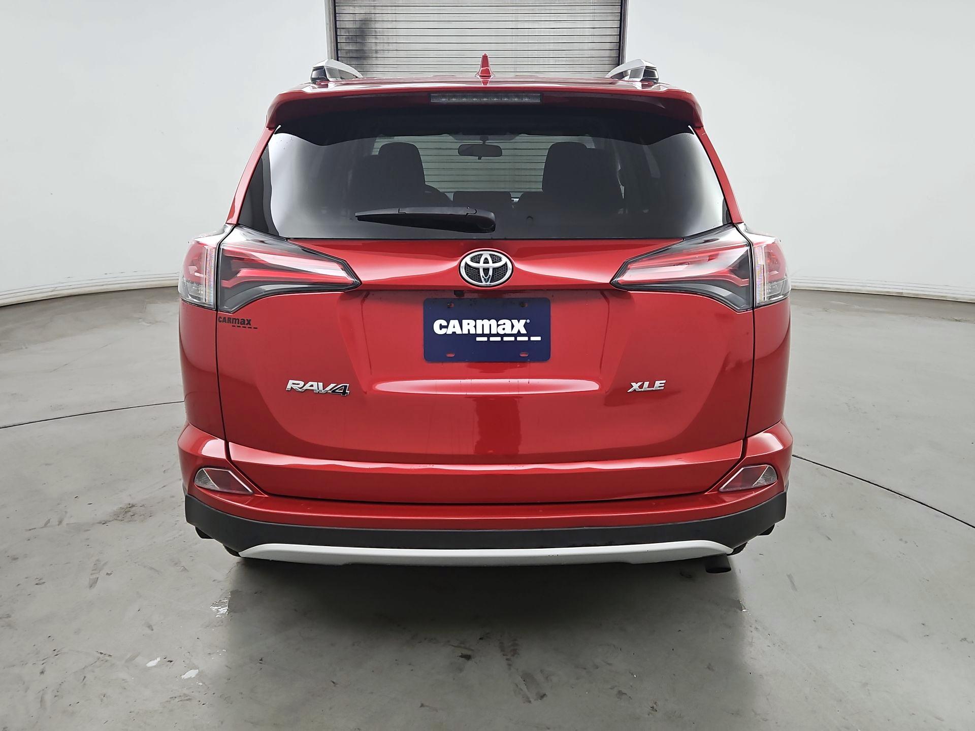 Thumbnail: 2016 Toyota RAV4 - 6