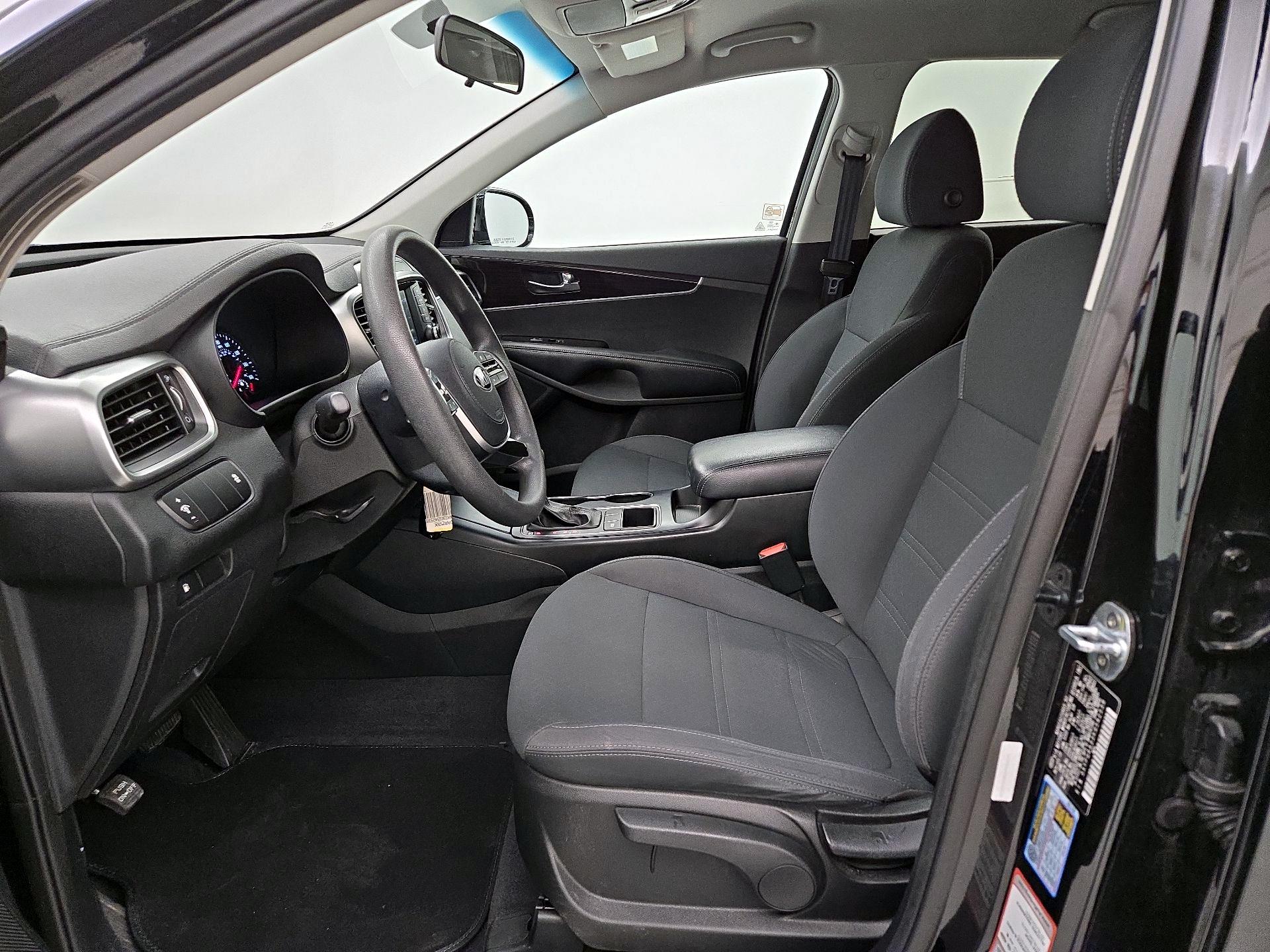 Thumbnail: 2019 Kia Sorento - 11