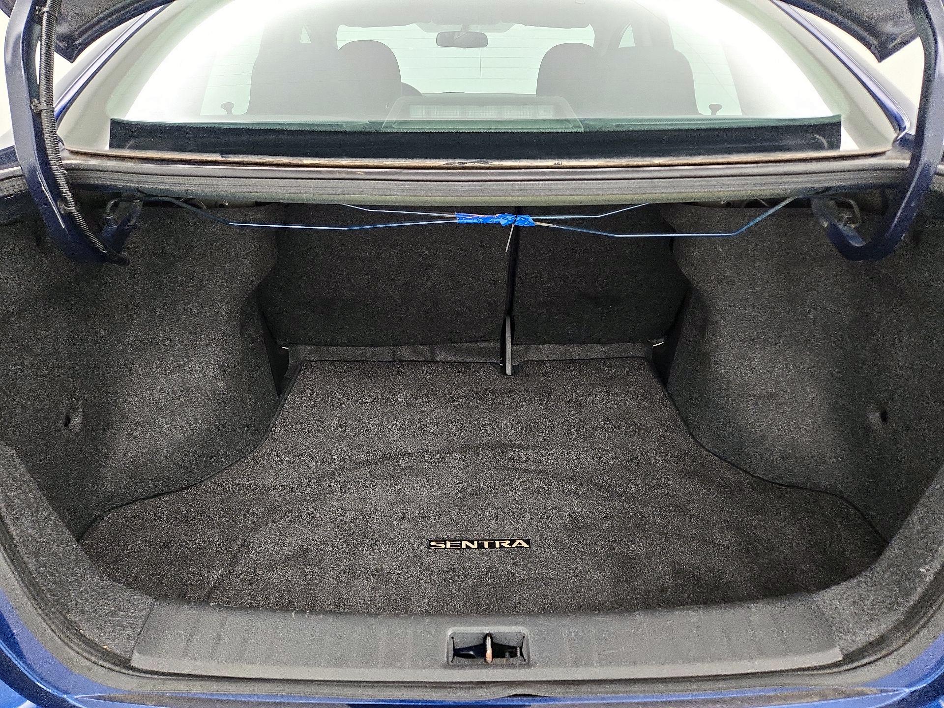 Thumbnail: 2018 Nissan Sentra - 20