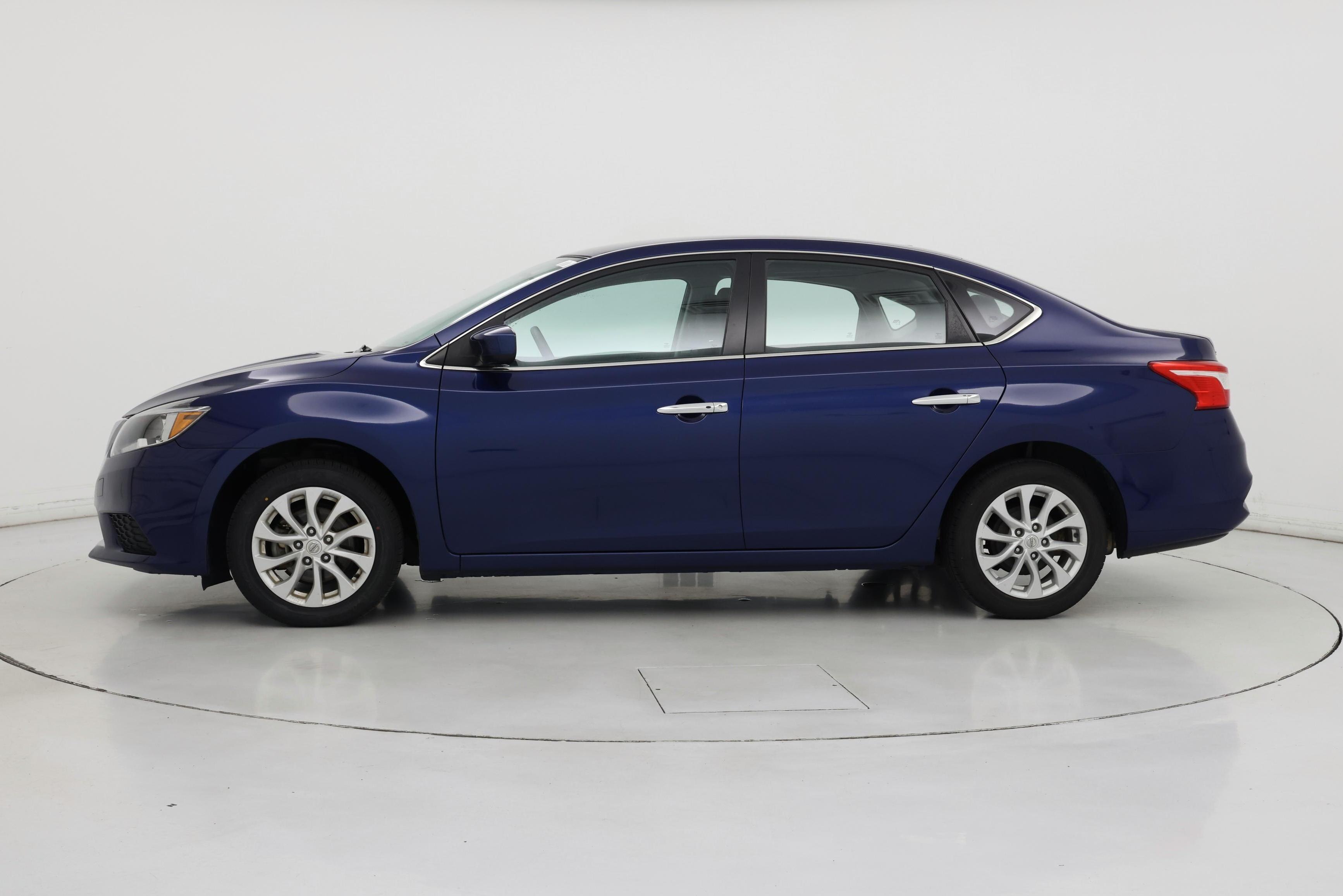 Thumbnail: 2018 Nissan Sentra - 3