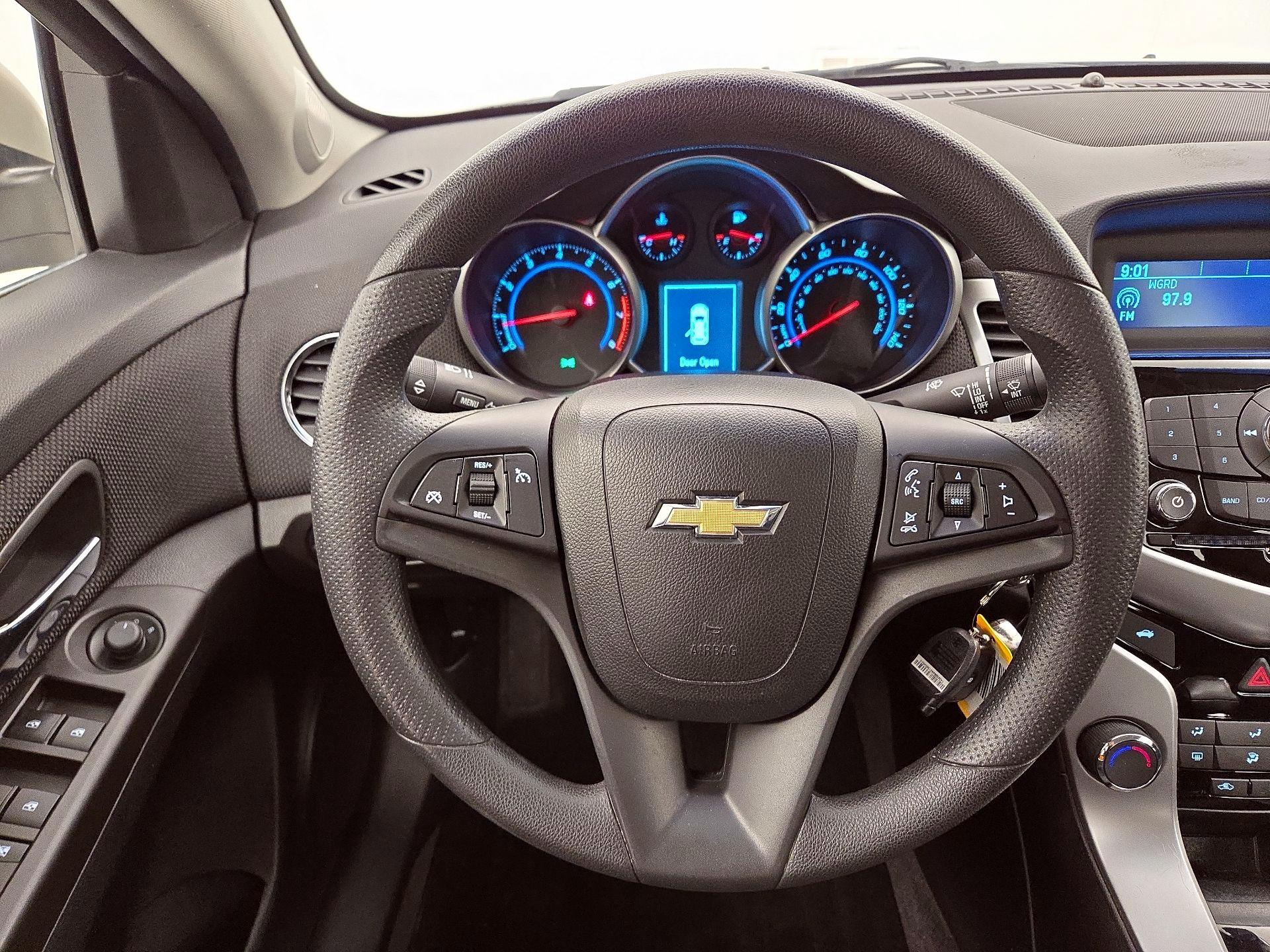 Thumbnail: 2015 Chevrolet Cruze - 10