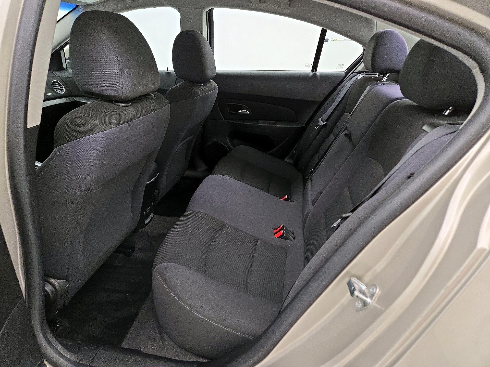 Thumbnail: 2015 Chevrolet Cruze - 18