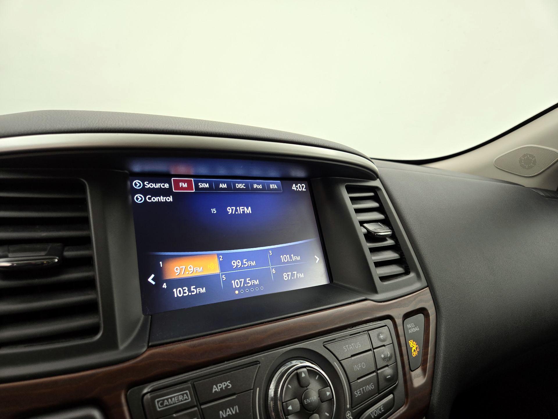 Thumbnail: 2017 Nissan Pathfinder - 16
