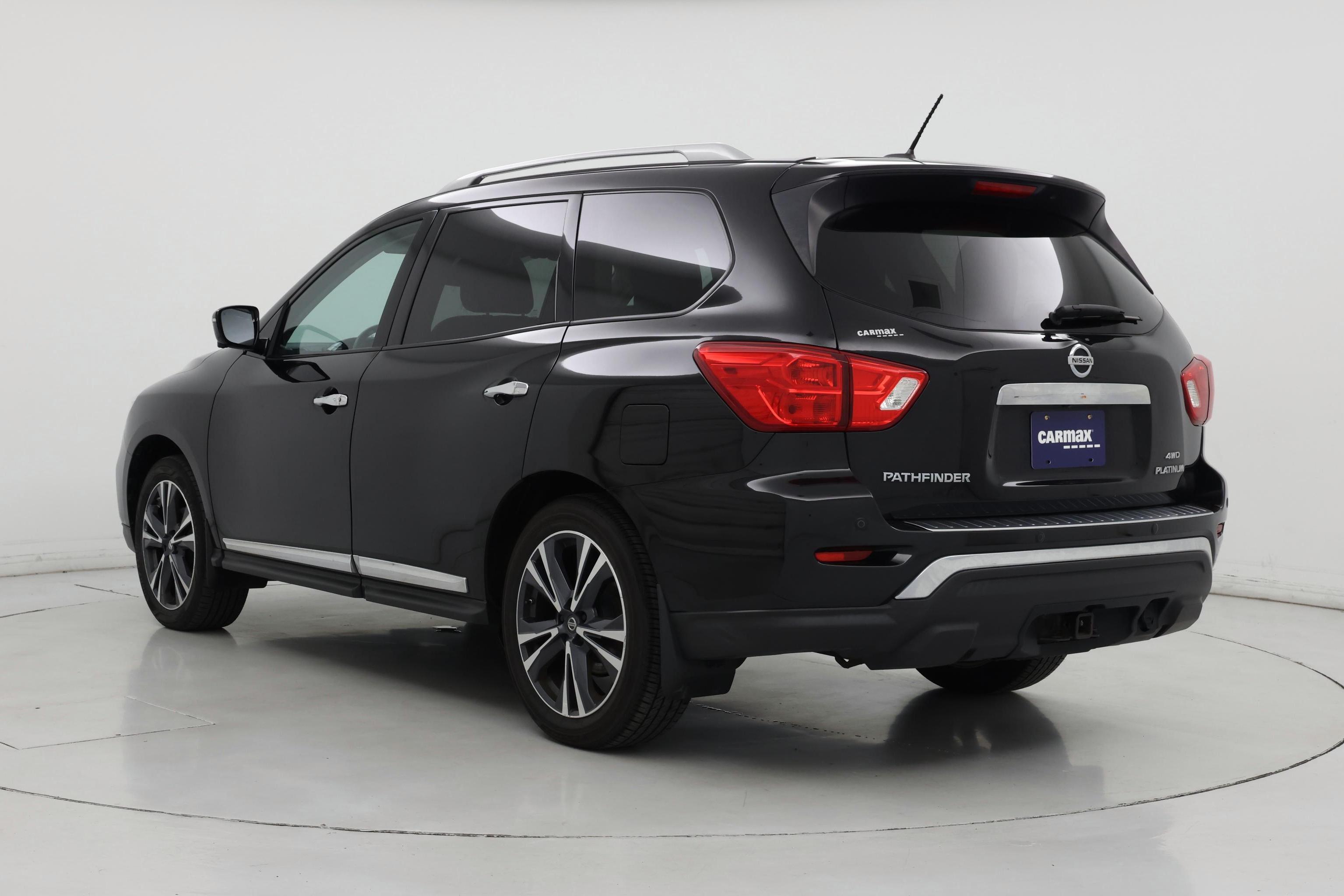 Thumbnail: 2017 Nissan Pathfinder - 2