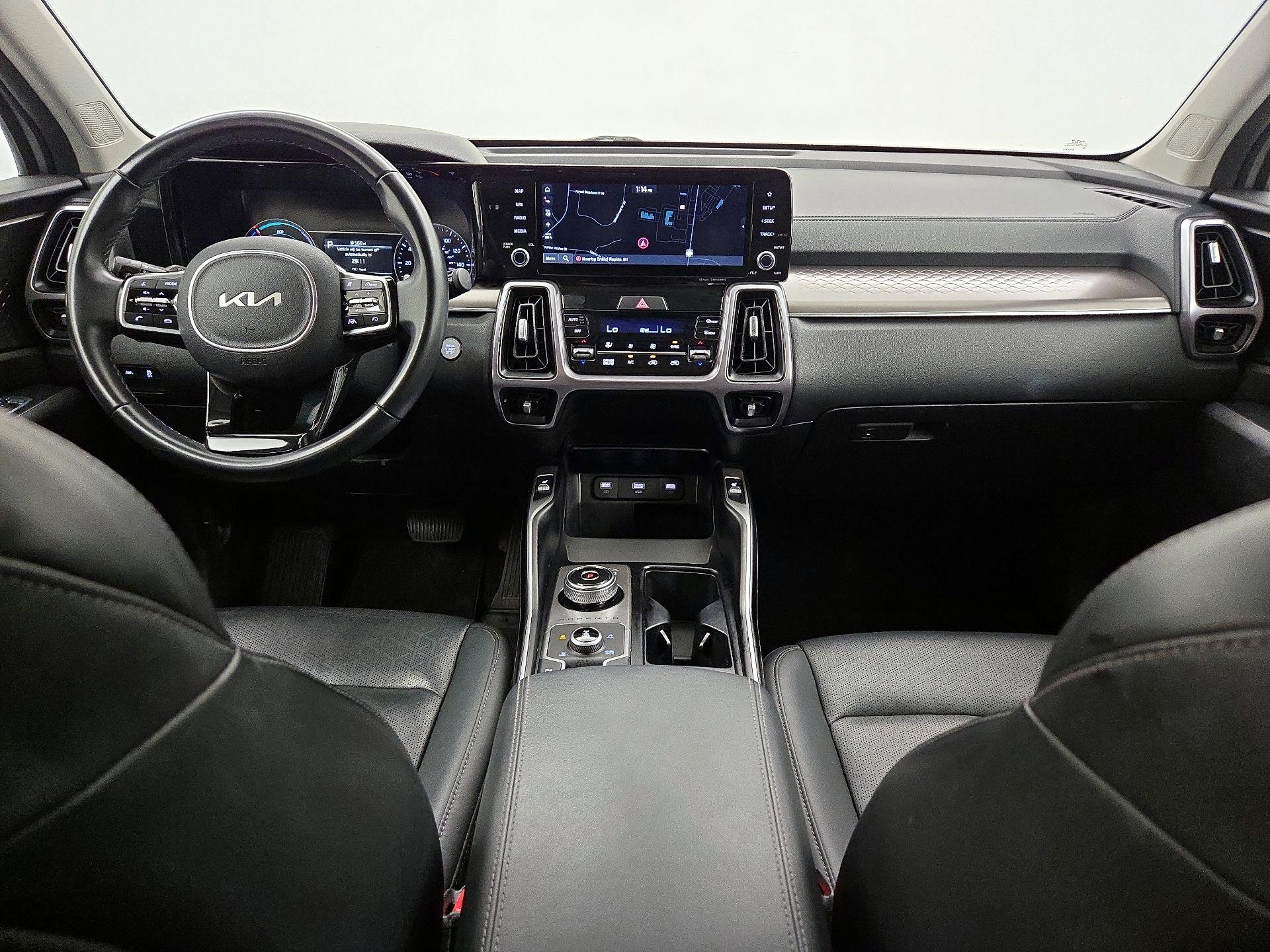 Thumbnail: 2022 Kia Sorento - 9