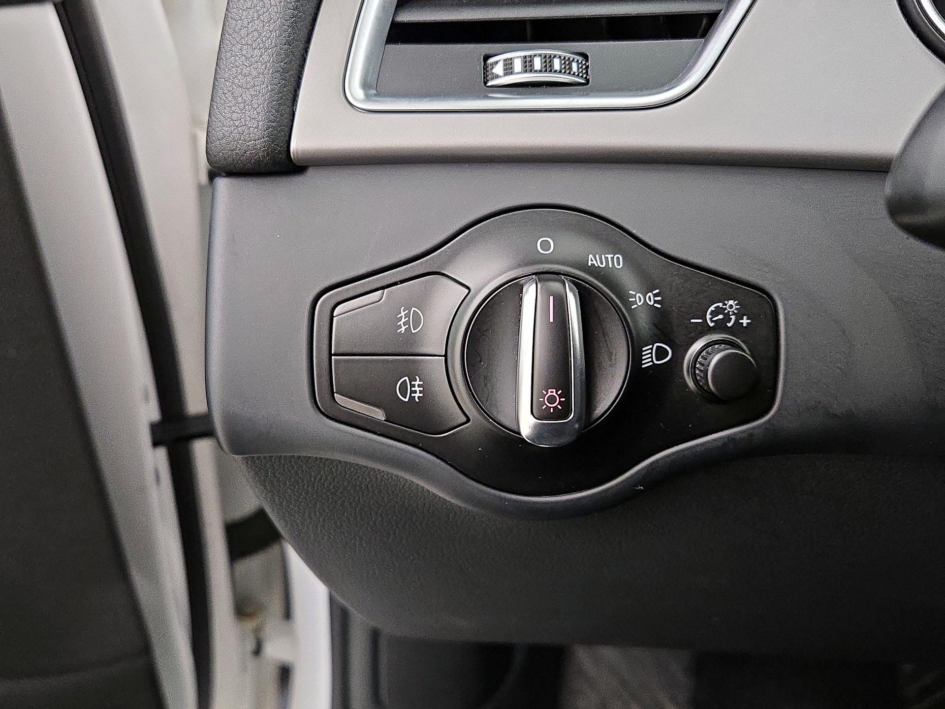 Thumbnail: 2015 Audi A4 - 13
