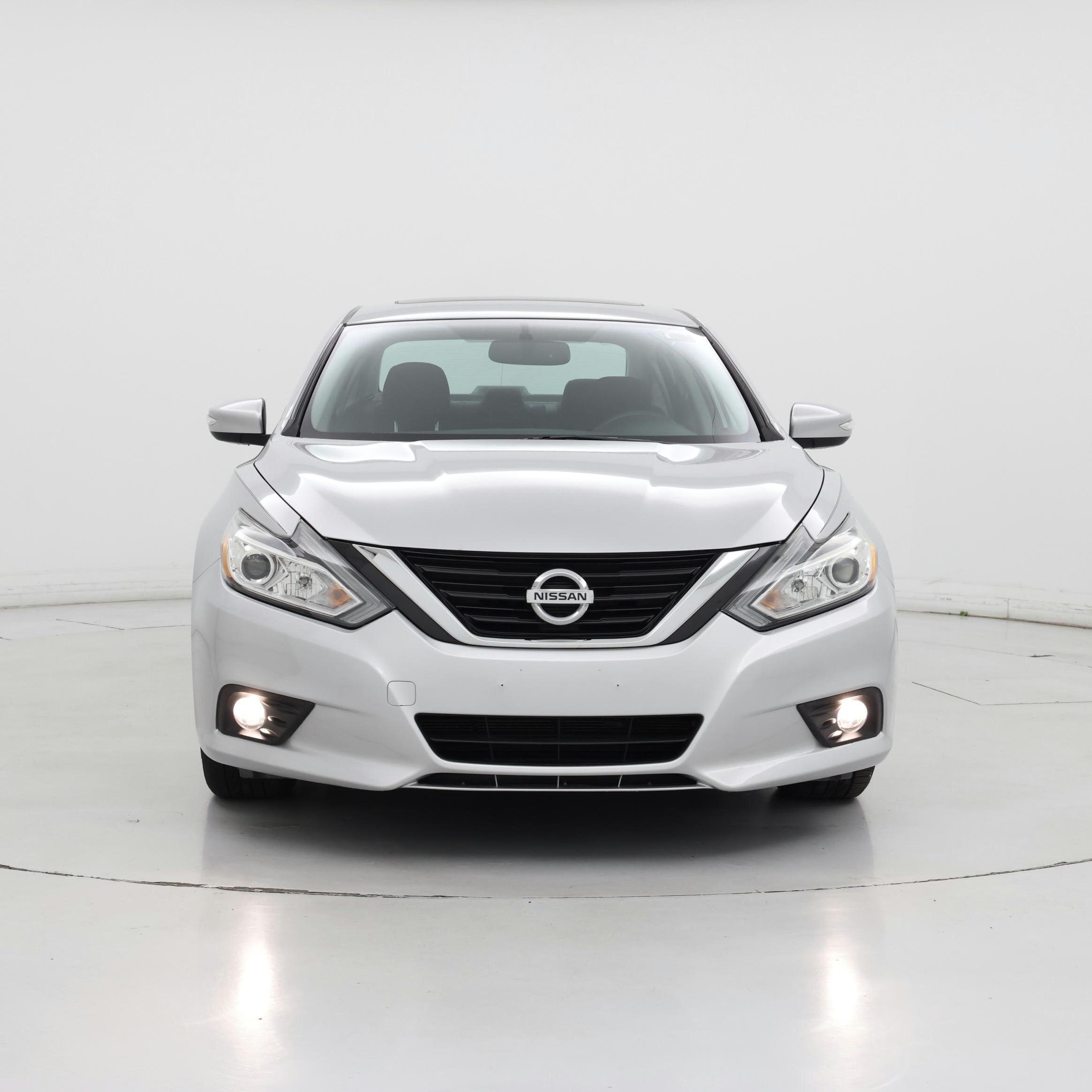 Thumbnail: 2017 Nissan Altima - 5