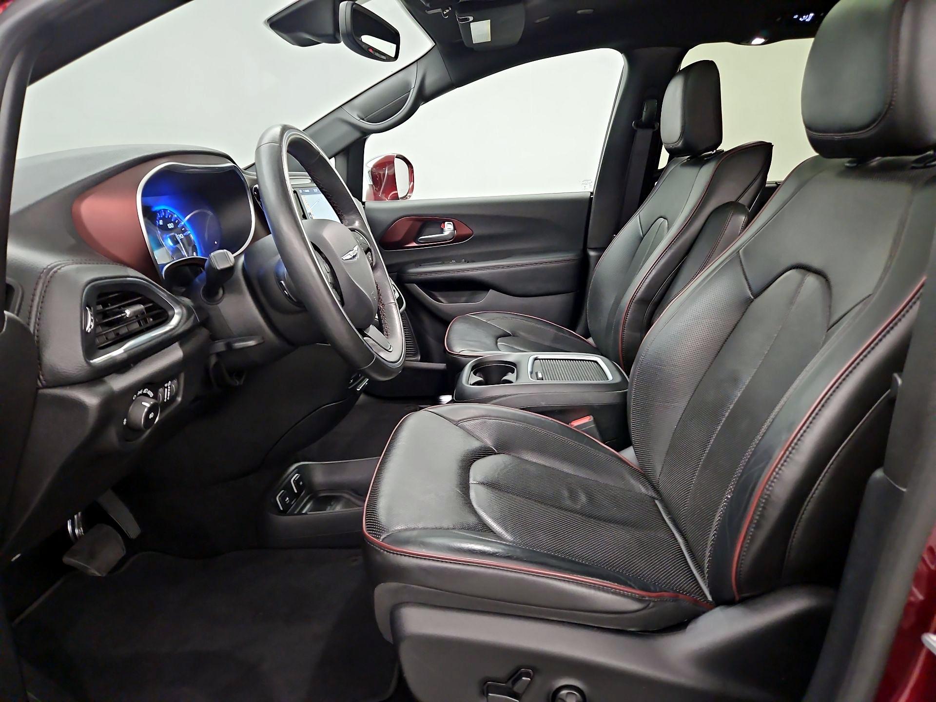 Thumbnail: 2020 Chrysler Pacifica - 11