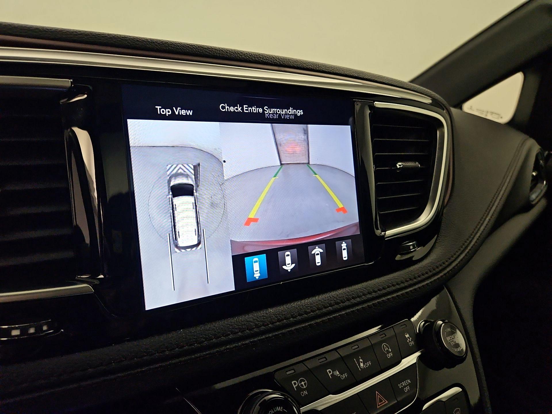 Thumbnail: 2020 Chrysler Pacifica - 15