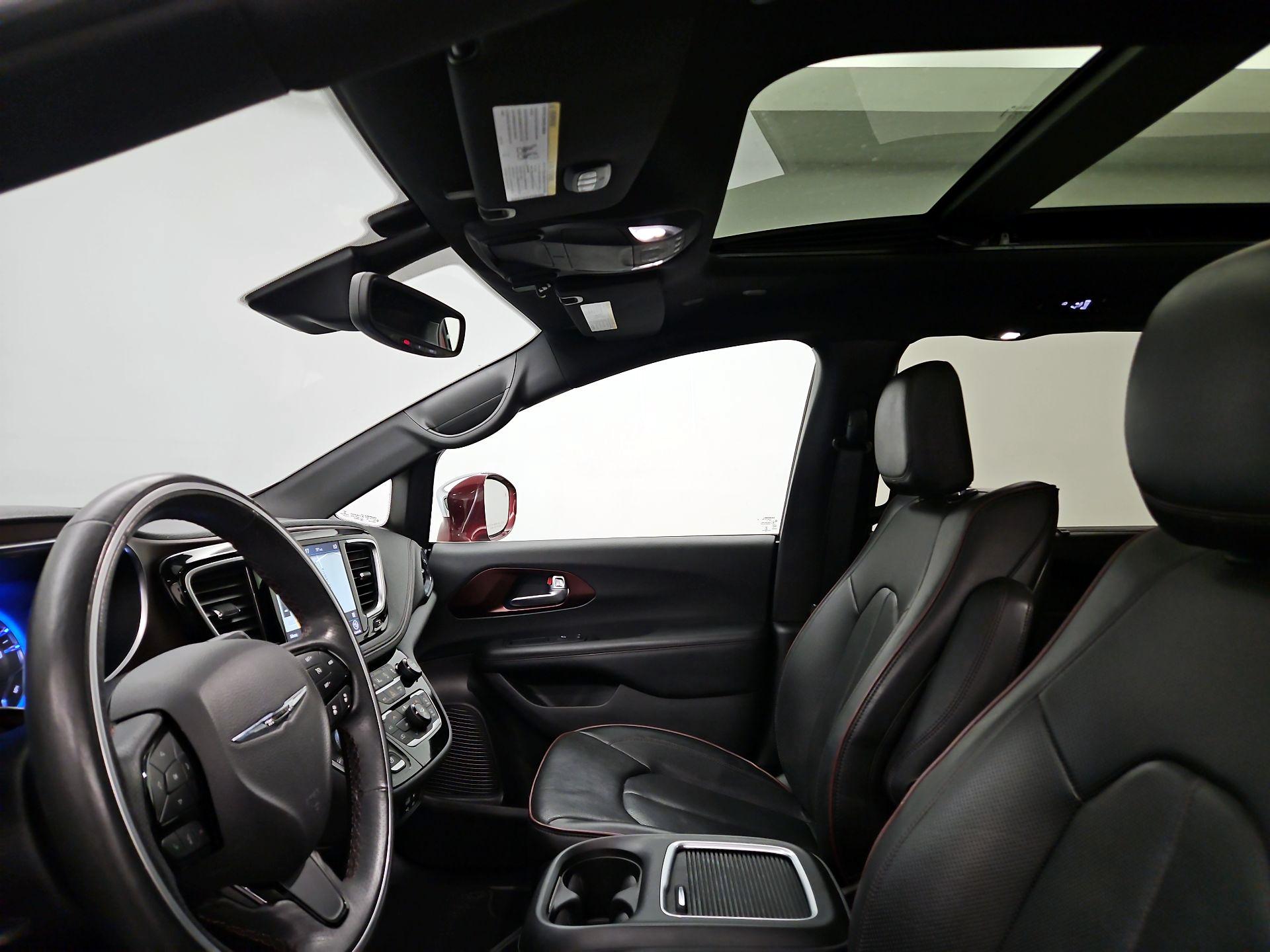 Thumbnail: 2020 Chrysler Pacifica - 20