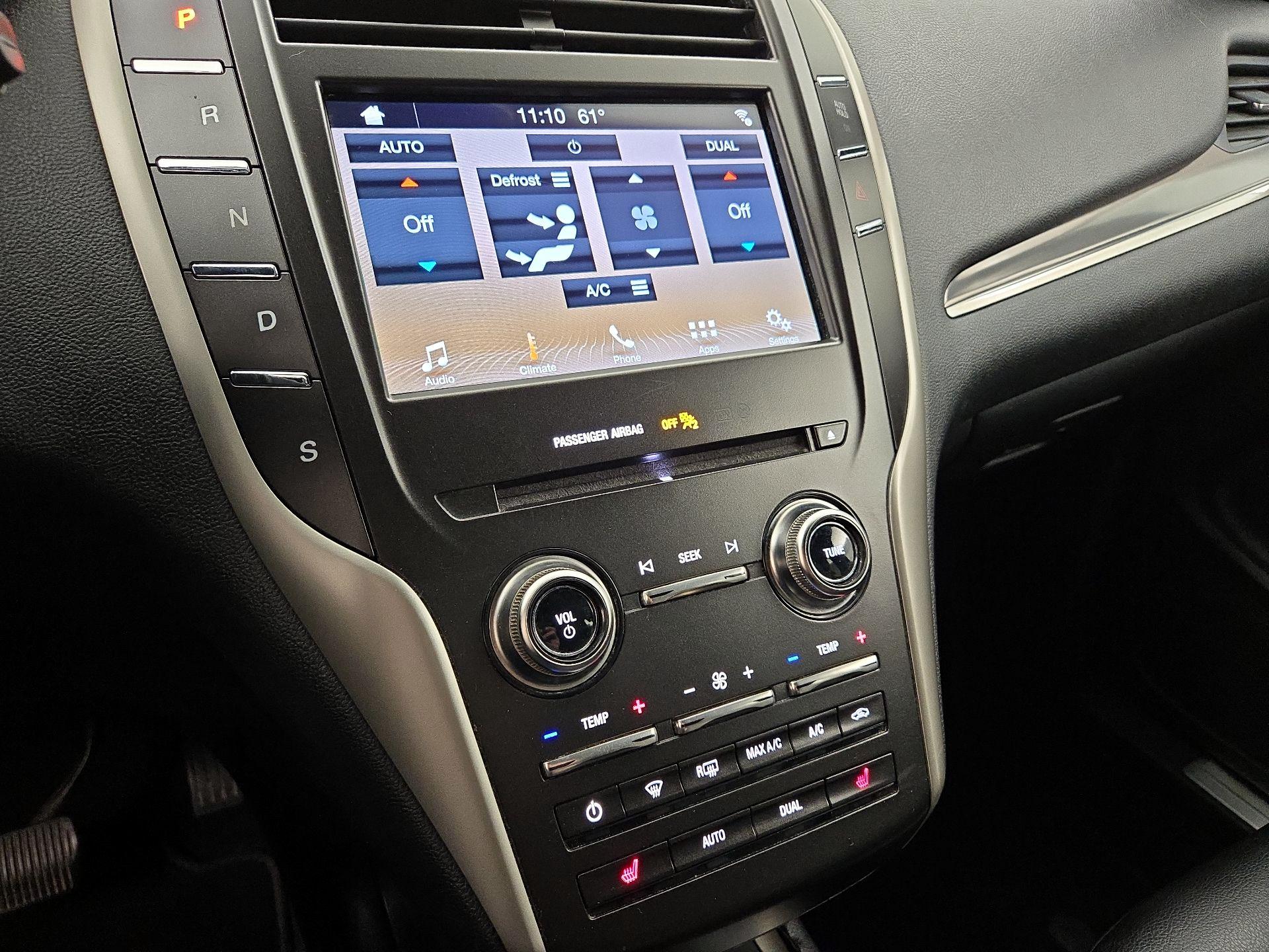 Thumbnail: 2019 Lincoln MKC - 16