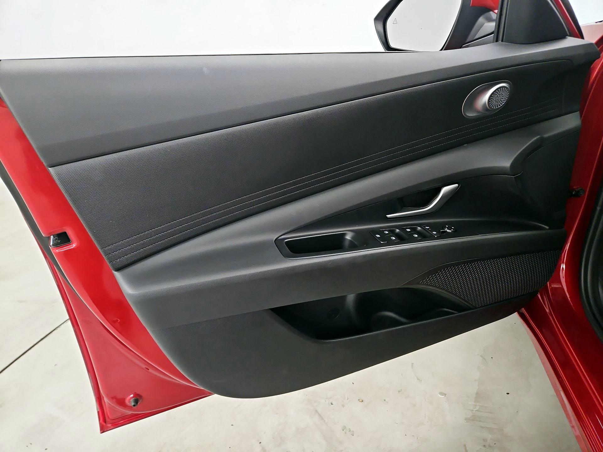 Thumbnail: 2024 Hyundai Elantra - 12