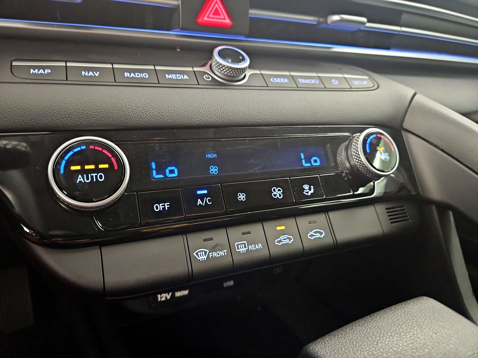 Thumbnail: 2024 Hyundai Elantra - 17