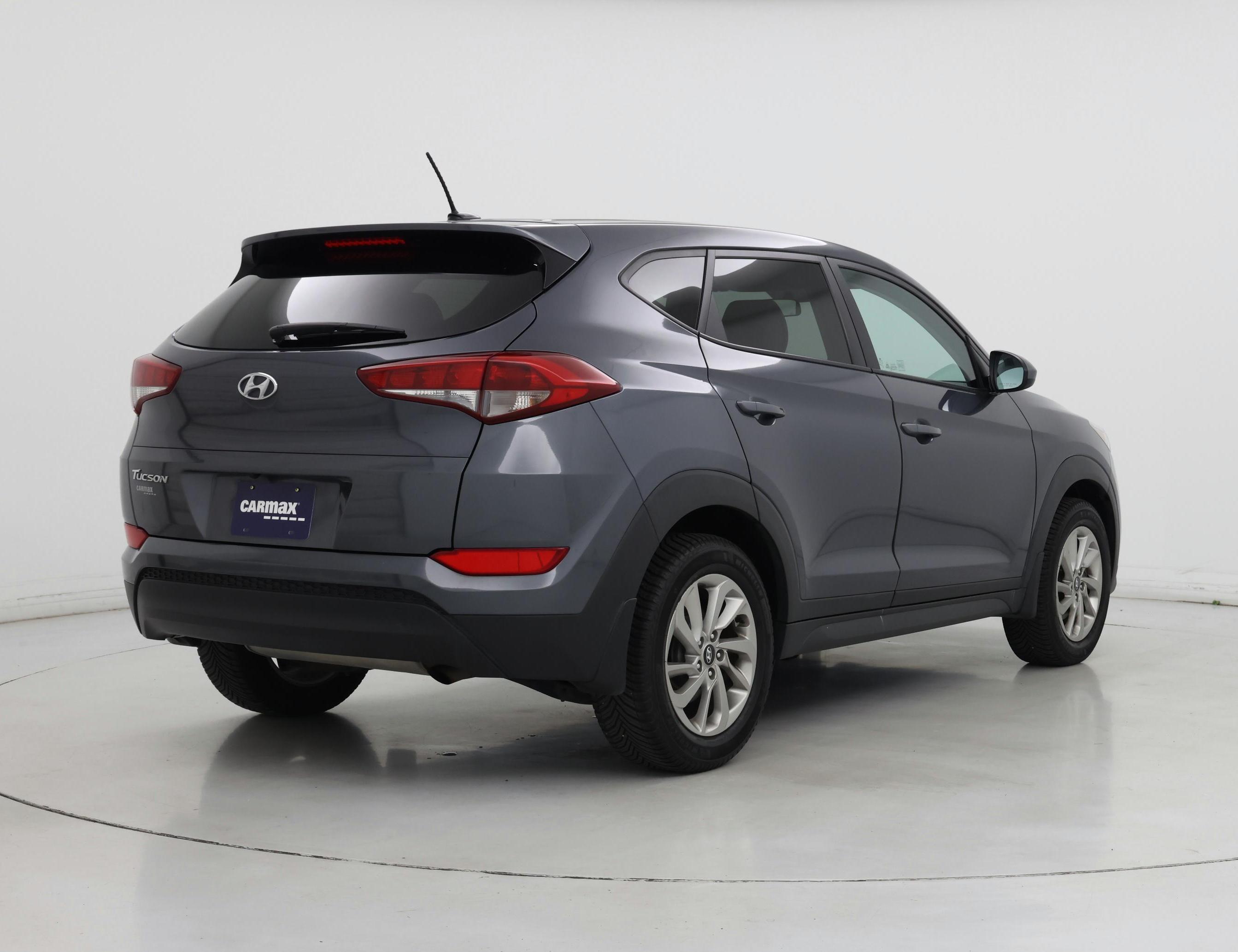 Thumbnail: 2017 Hyundai Tucson - 8