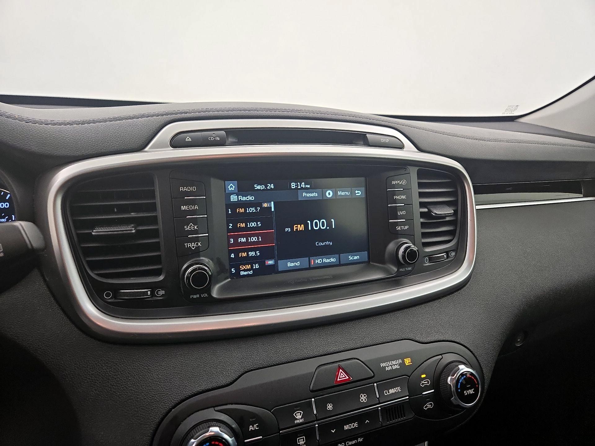 Thumbnail: 2018 Kia Sorento - 15