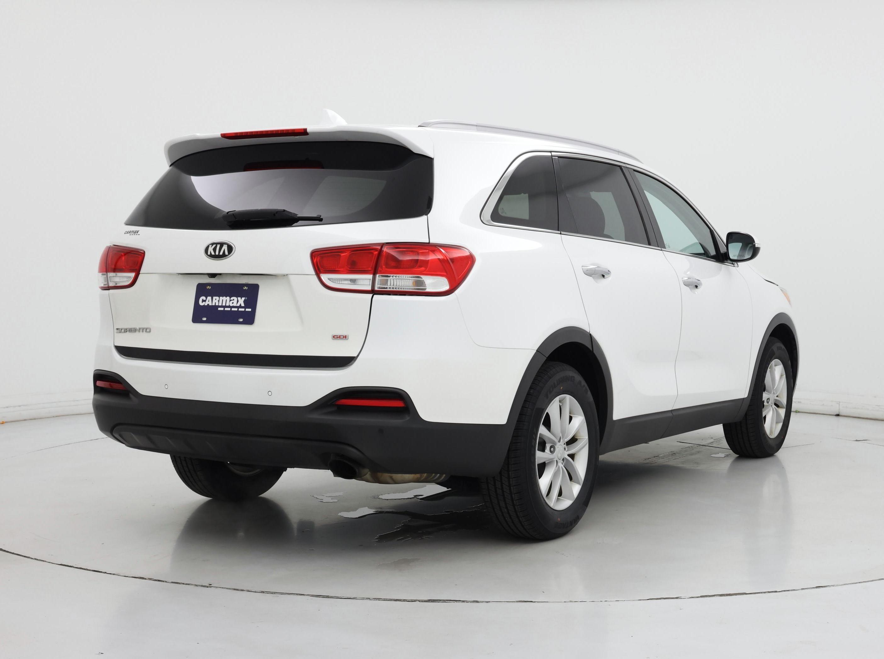 Thumbnail: 2018 Kia Sorento - 8