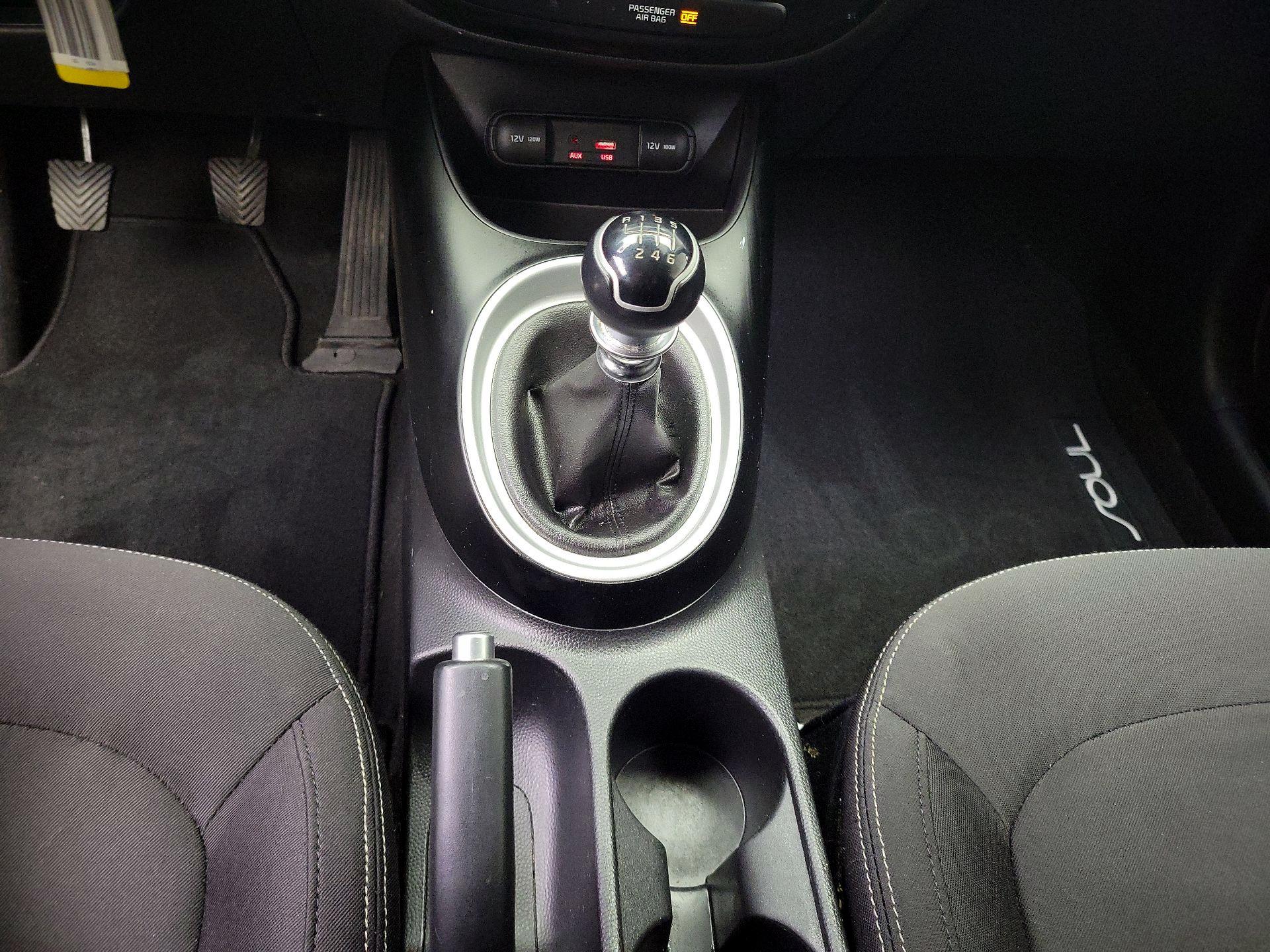 Thumbnail: 2016 Kia Soul - 16