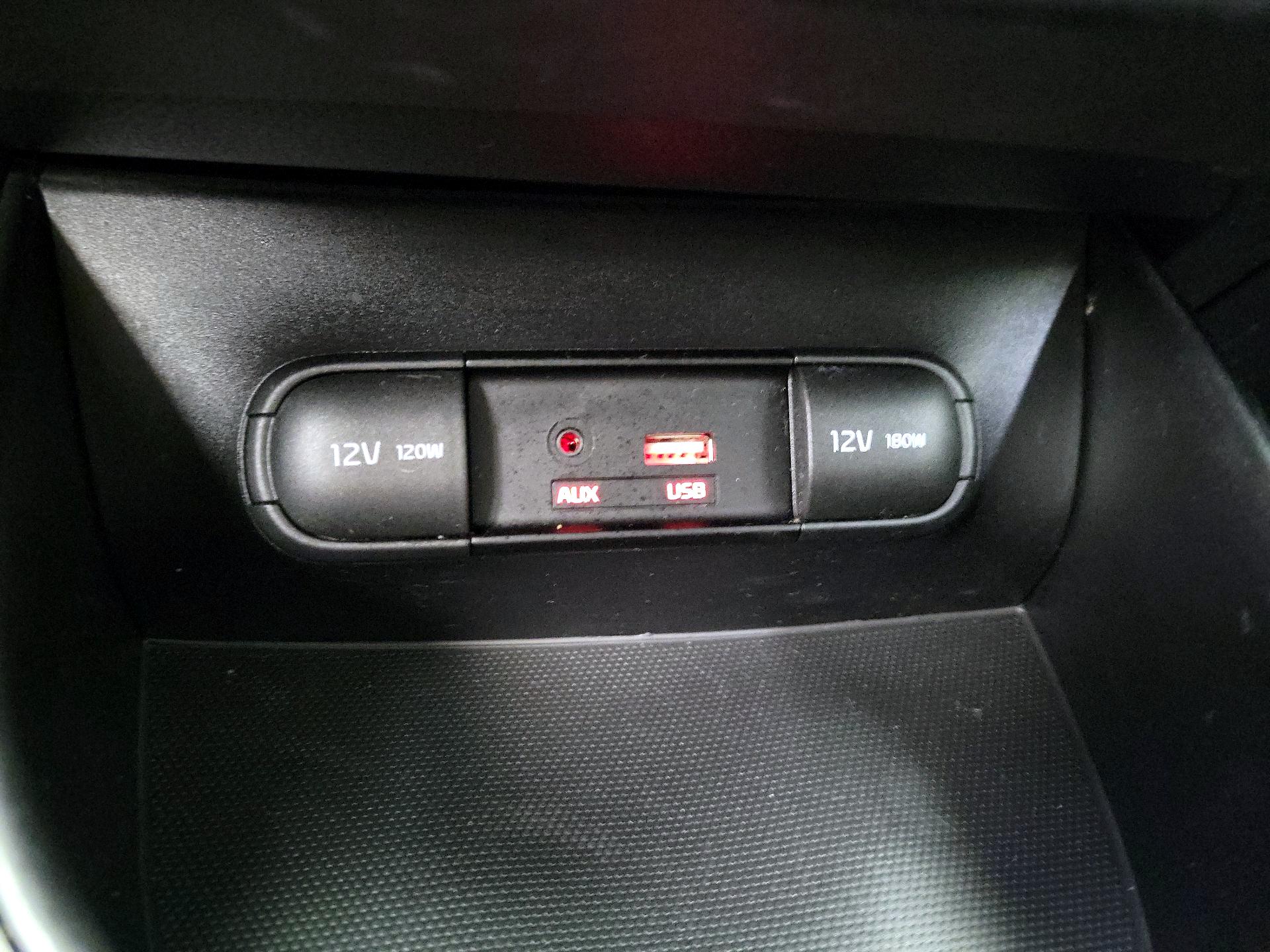 Thumbnail: 2016 Kia Soul - 17