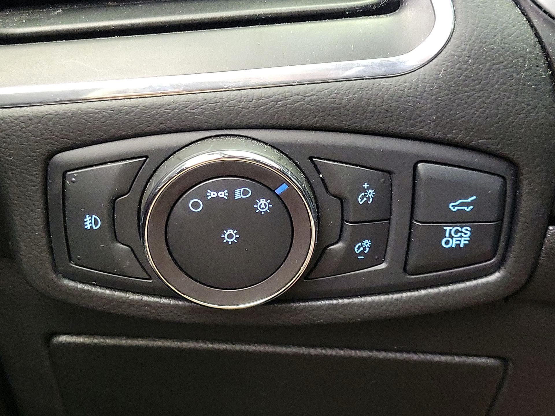 Thumbnail: 2019 Ford Edge - 13