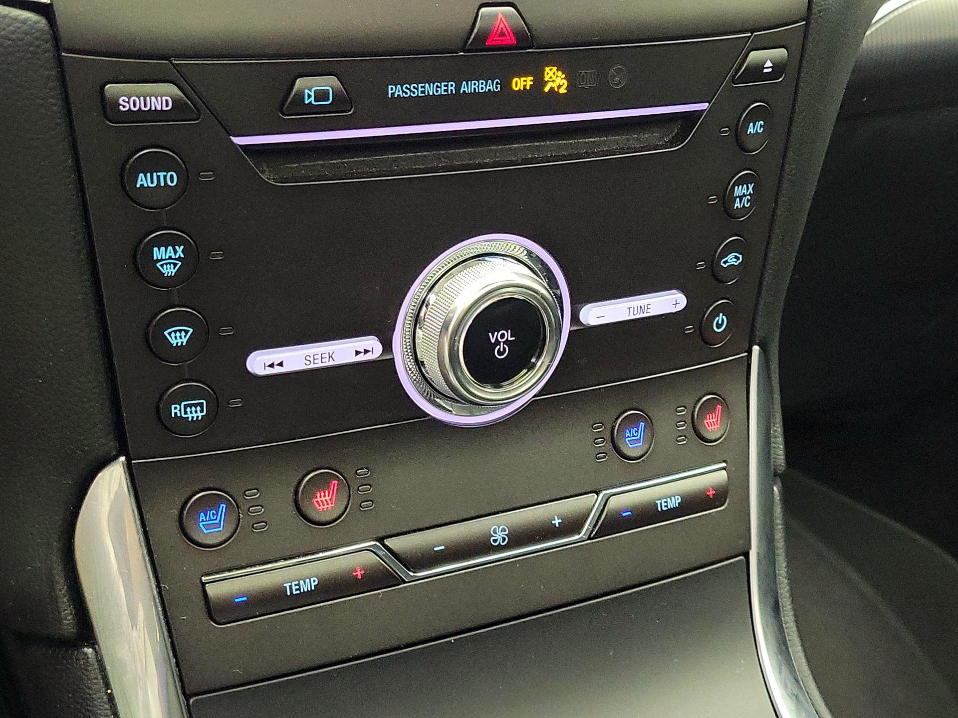 Thumbnail: 2019 Ford Edge - 17