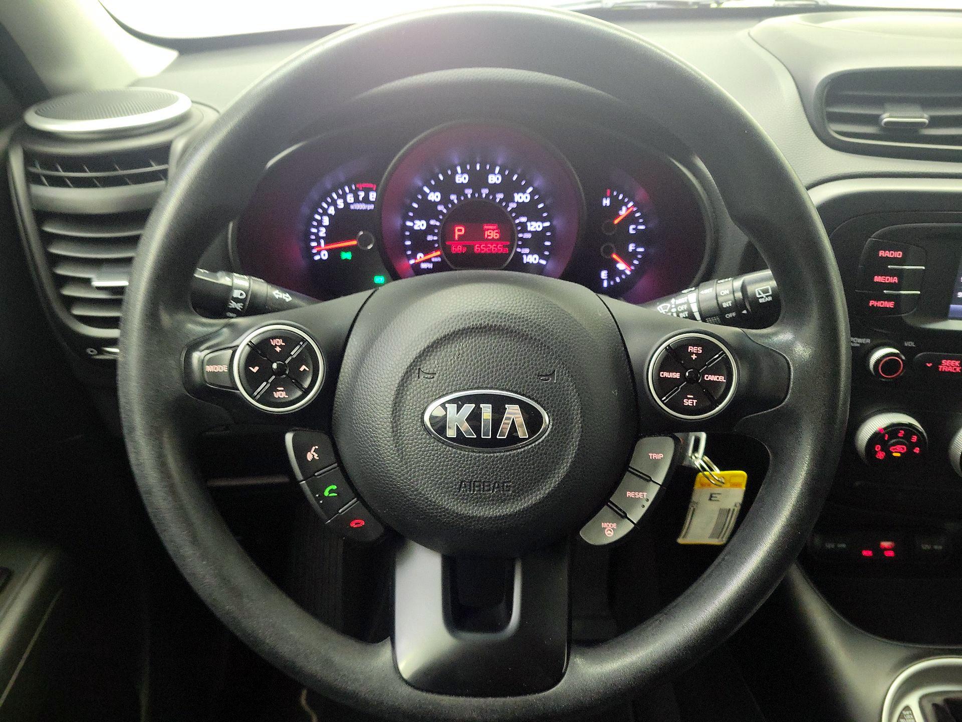 Thumbnail: 2016 Kia Soul - 10